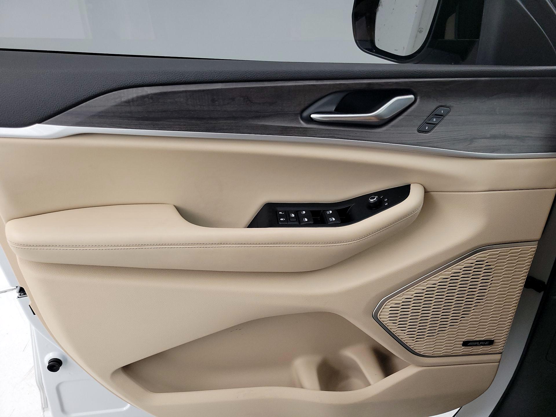 Thumbnail: 2022 Jeep Grand Cherokee - 12