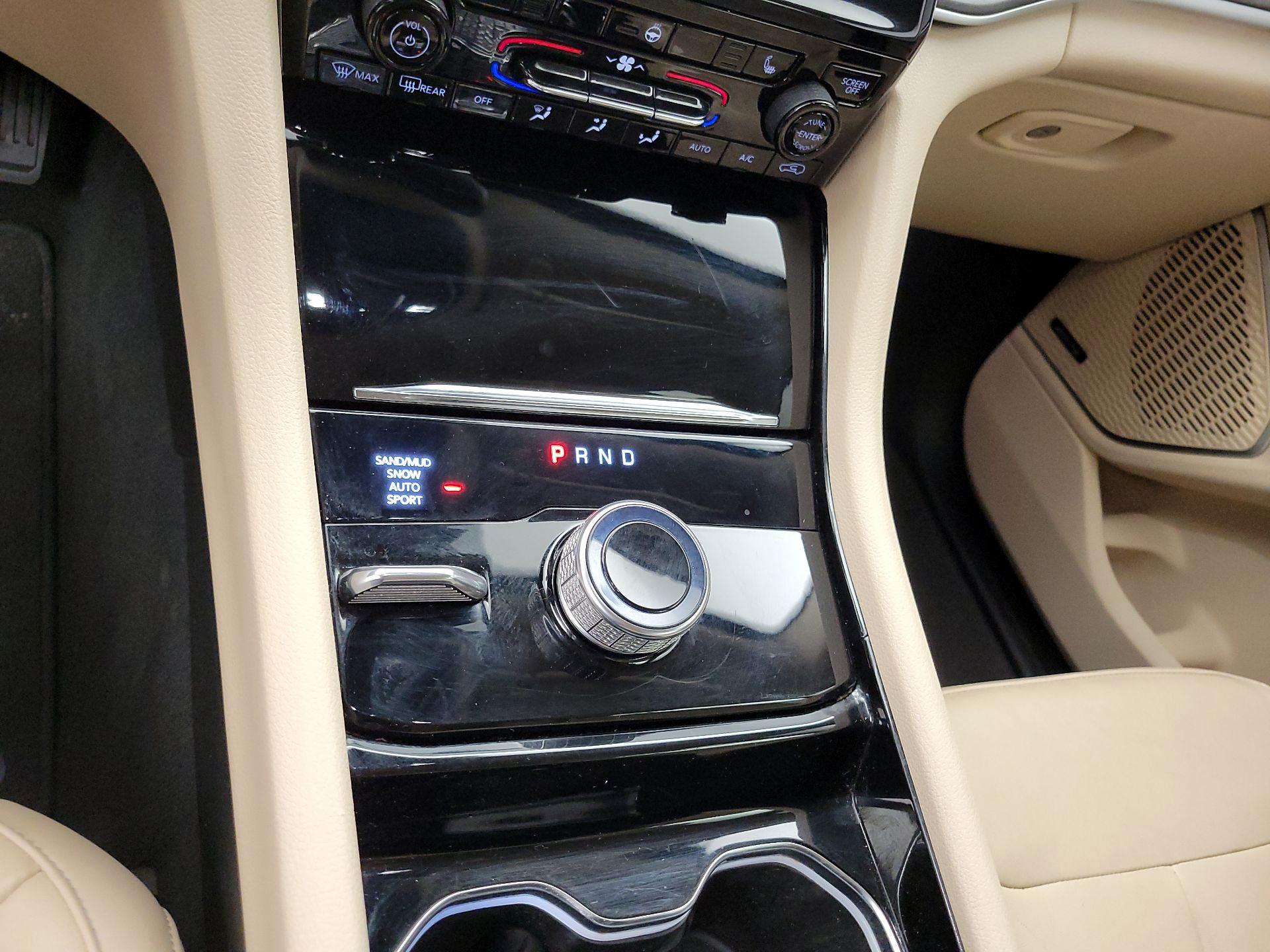 Thumbnail: 2022 Jeep Grand Cherokee - 18