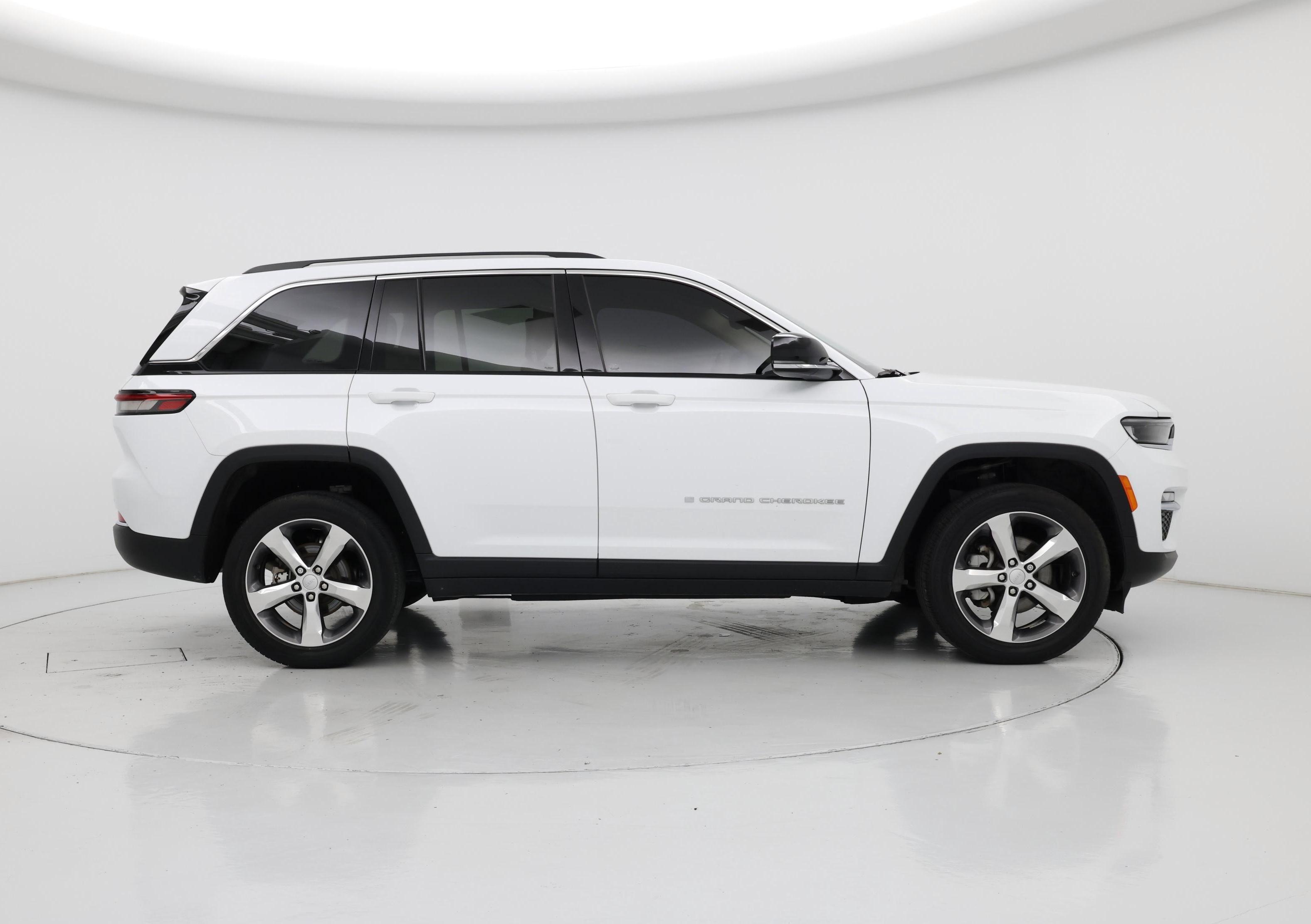 Thumbnail: 2022 Jeep Grand Cherokee - 7