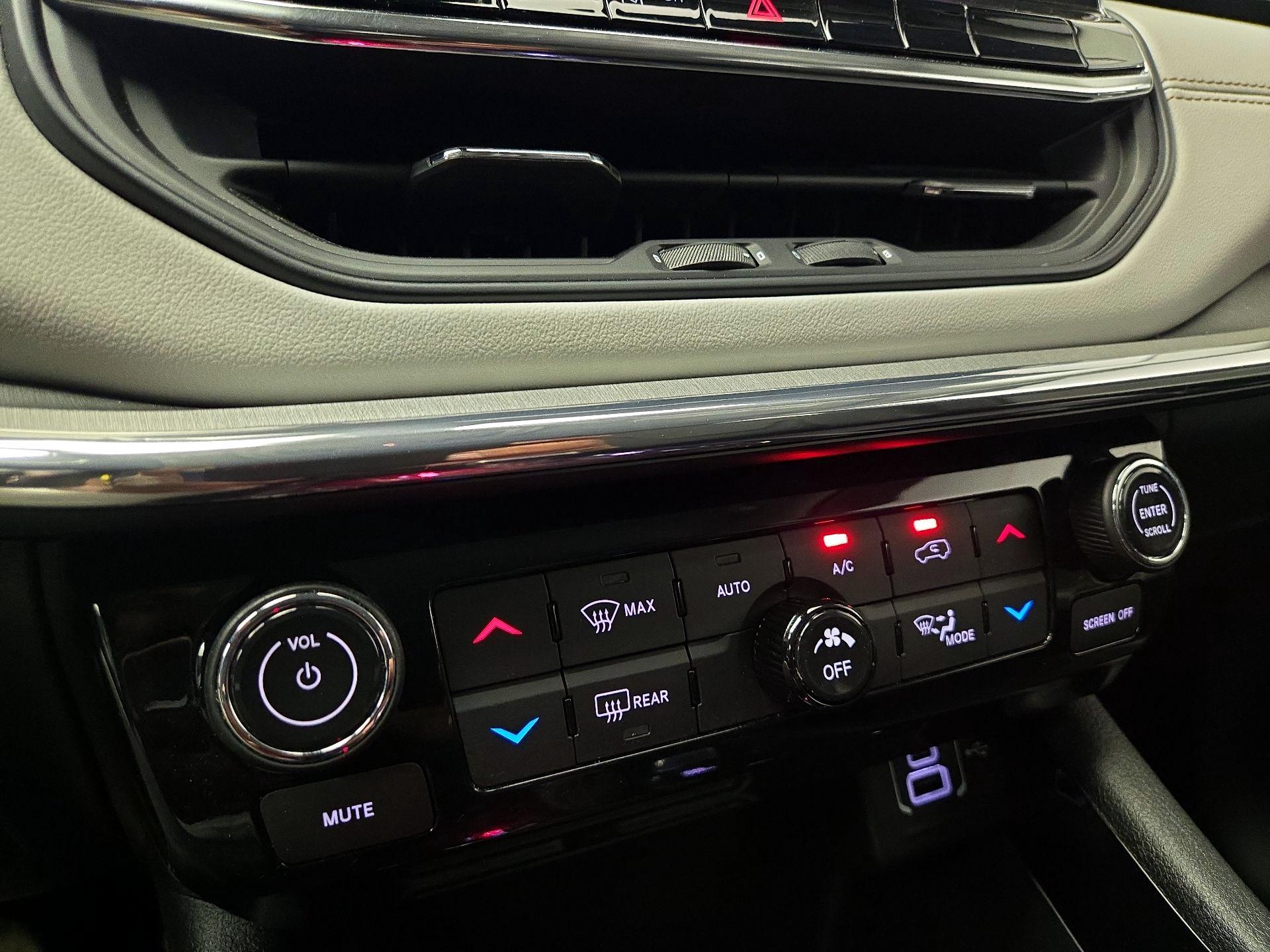 Thumbnail: 2022 Jeep Compass - 17
