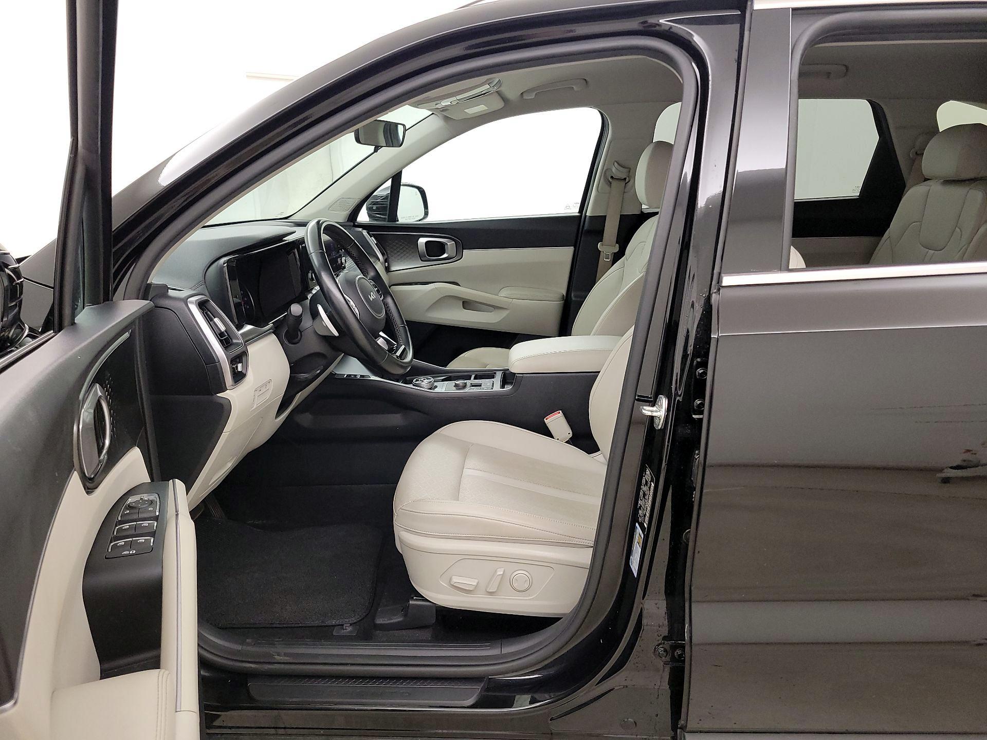 Thumbnail: 2022 Kia Sorento - 11