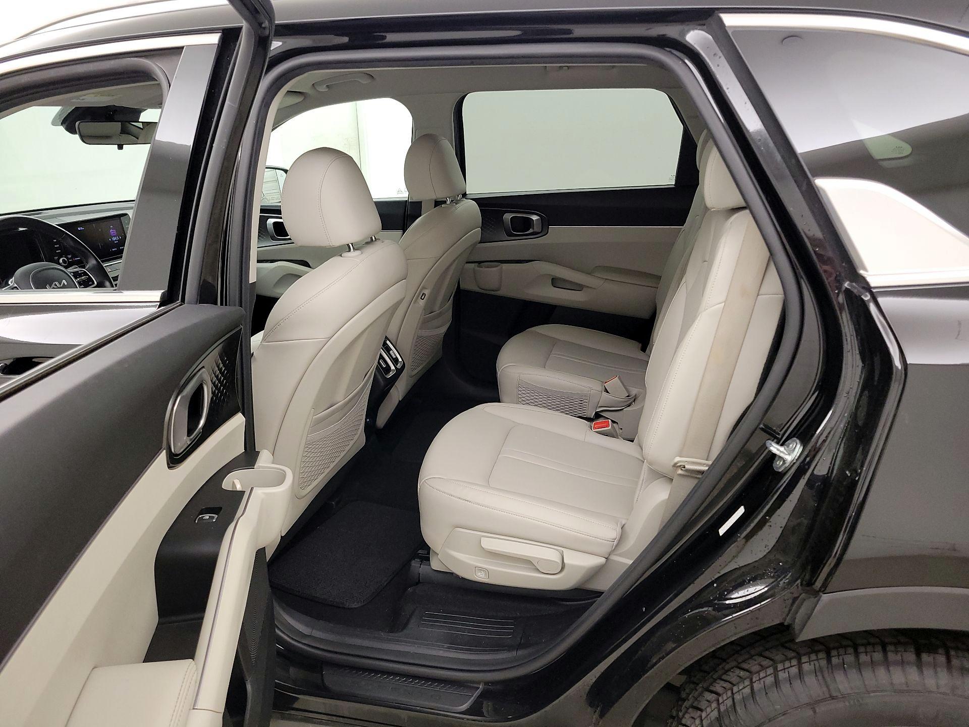 Thumbnail: 2022 Kia Sorento - 20