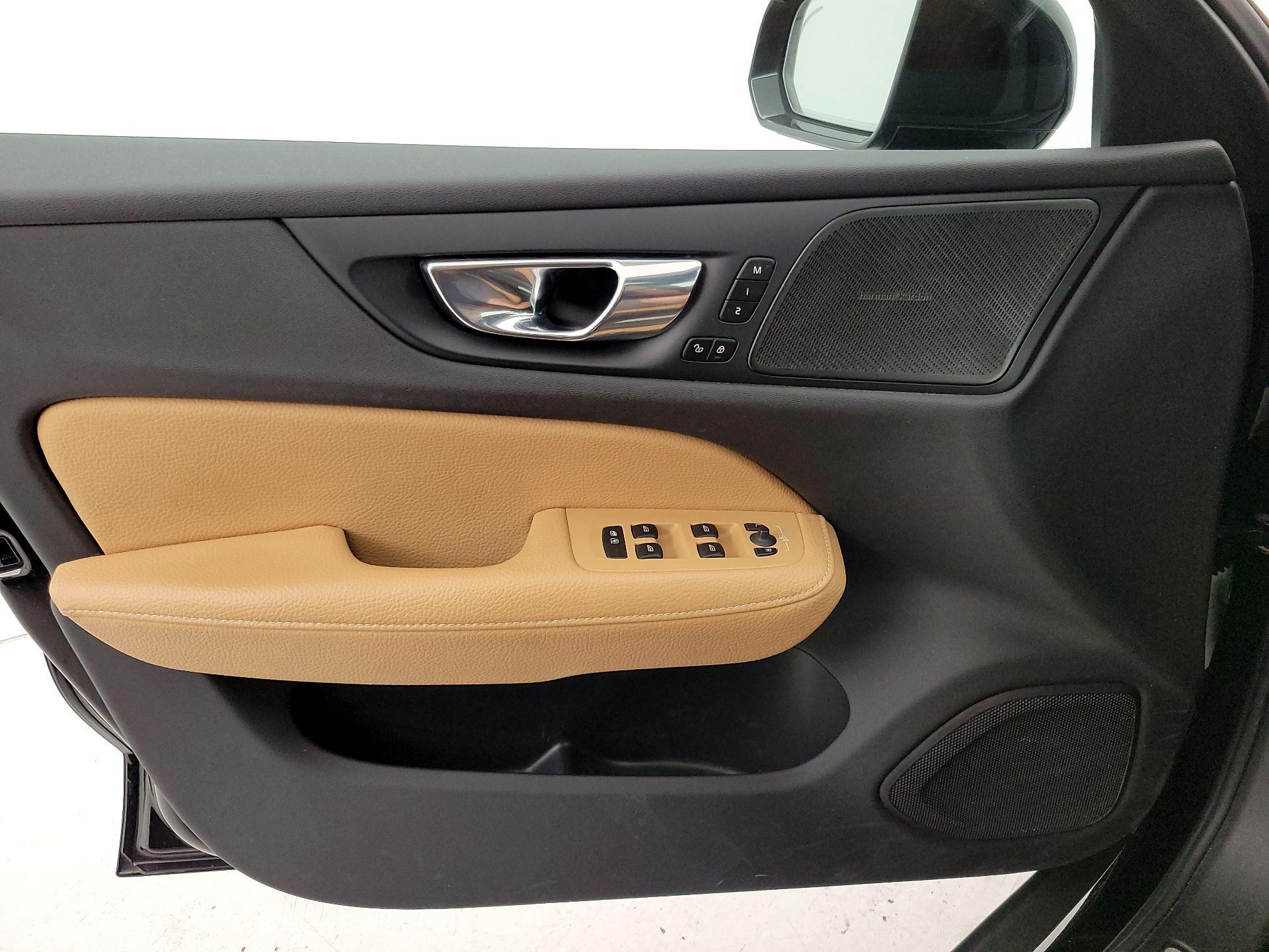 Thumbnail: 2020 Volvo S60 - 12