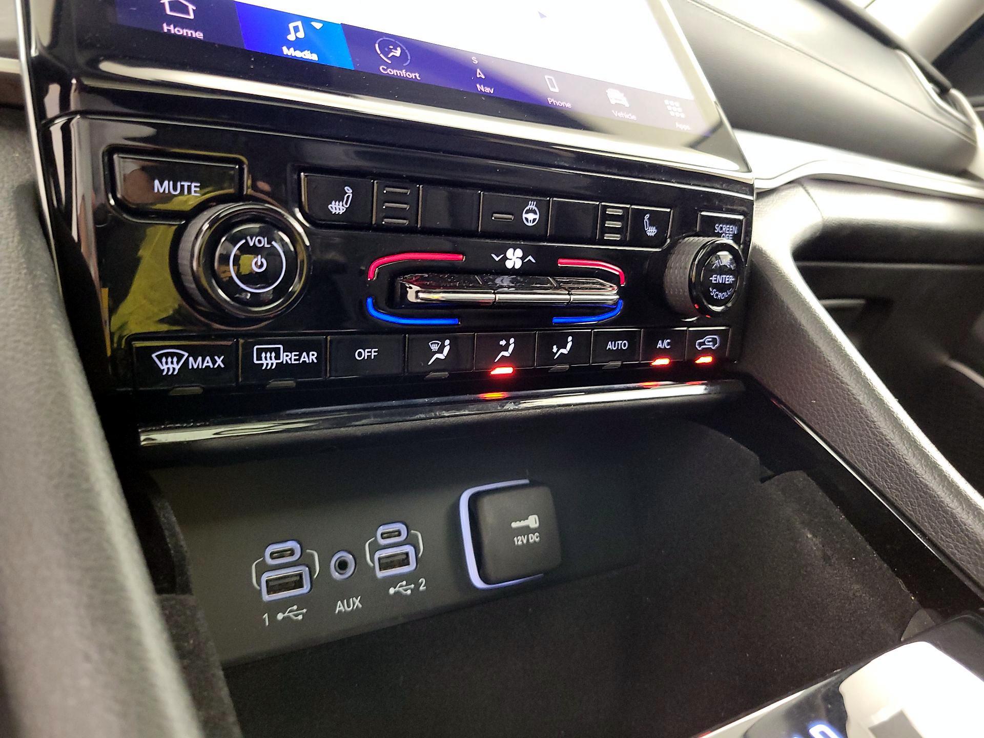 Thumbnail: 2021 Jeep Grand Cherokee L - 17