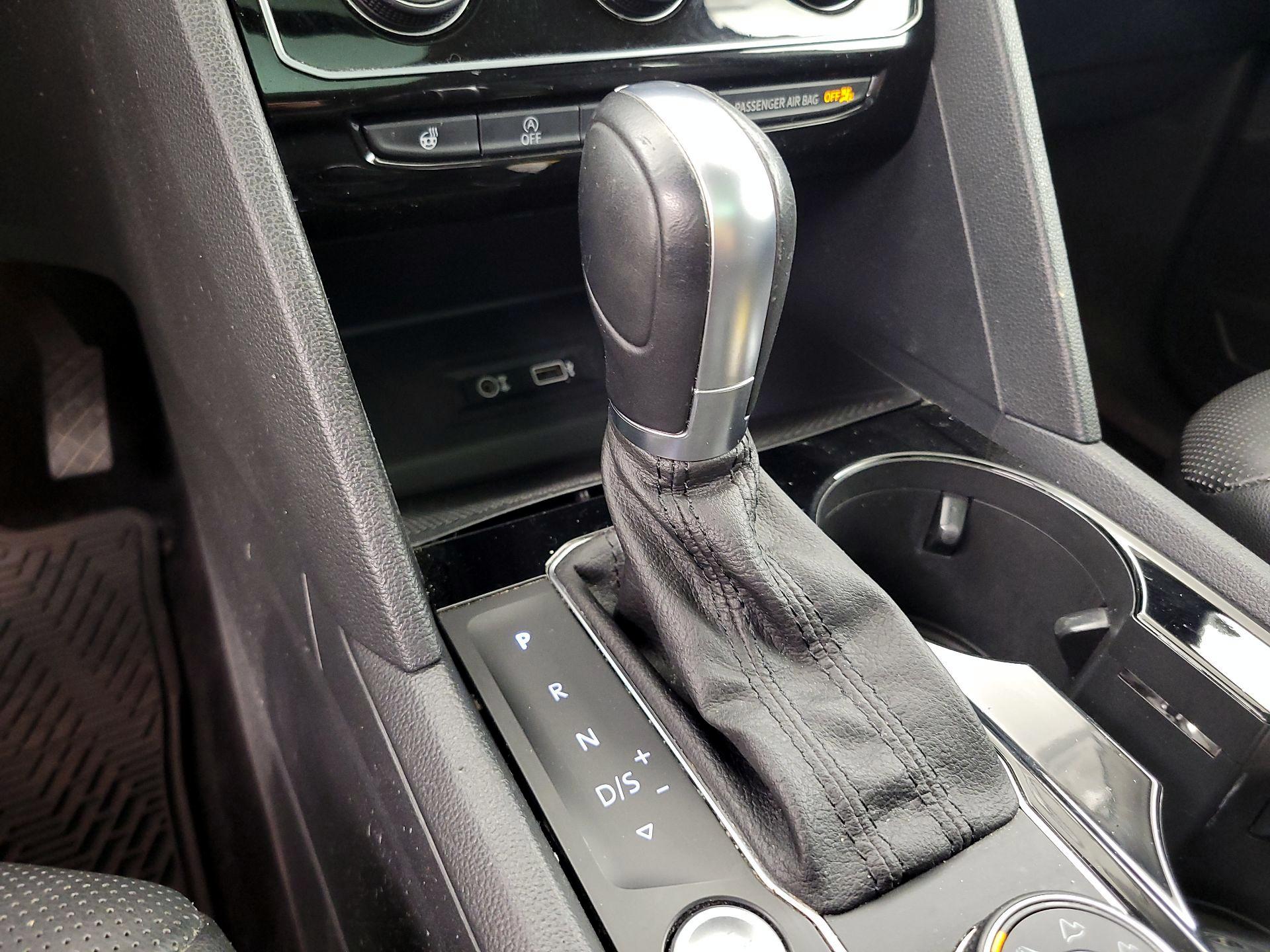 Thumbnail: 2018 Volkswagen Atlas - 18