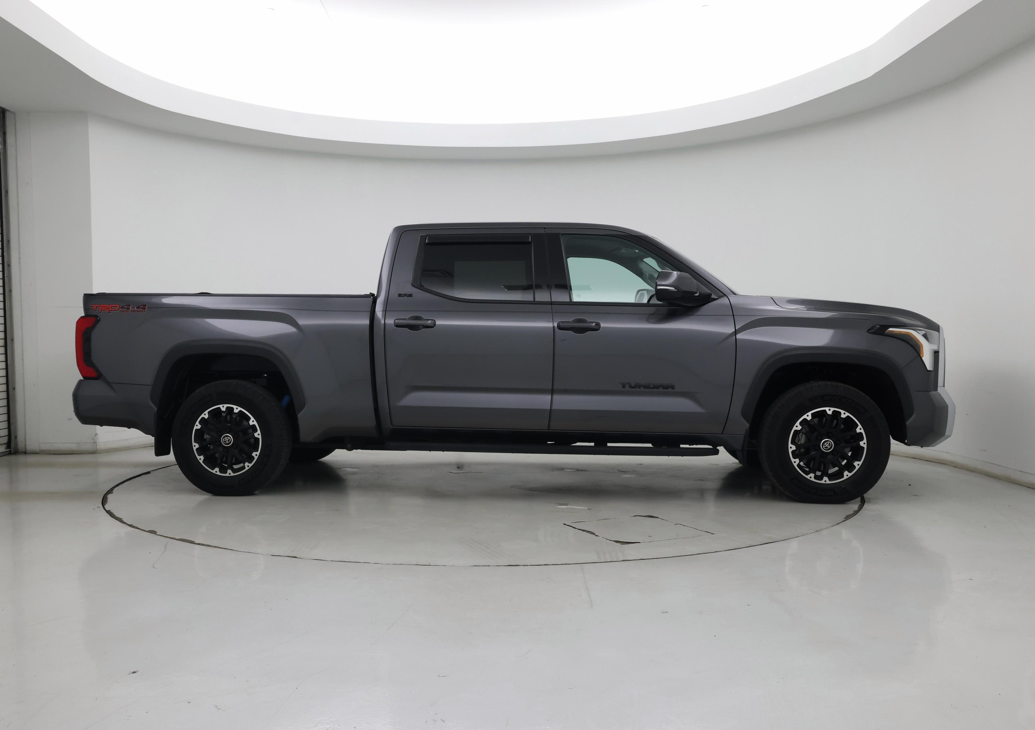 Thumbnail: 2022 Toyota Tundra - 7
