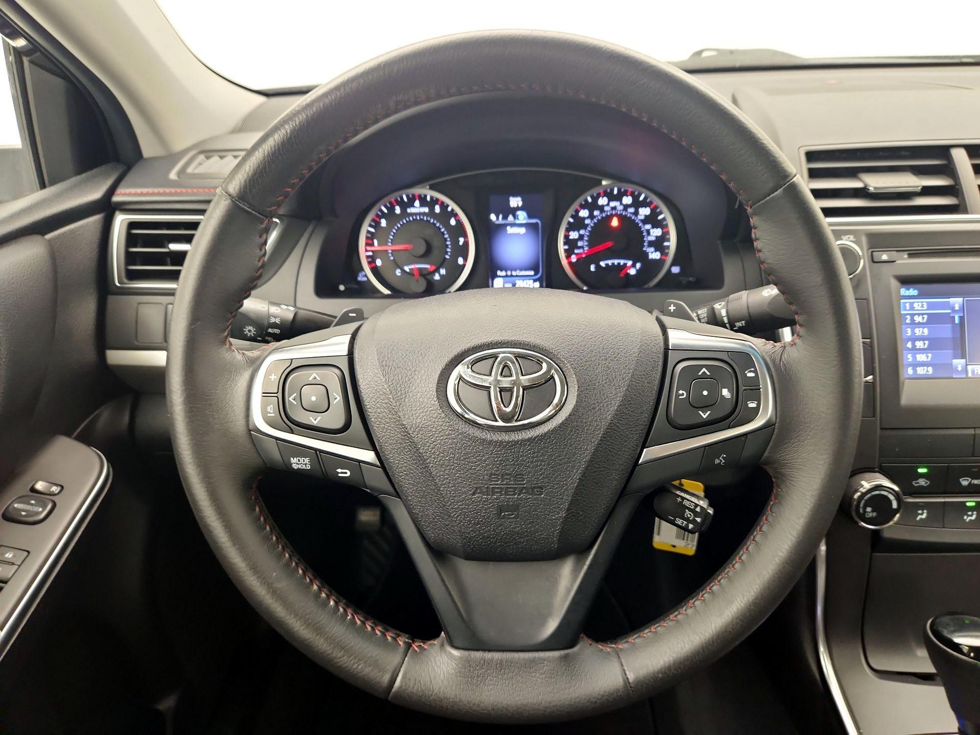 Thumbnail: 2017 Toyota Camry - 10