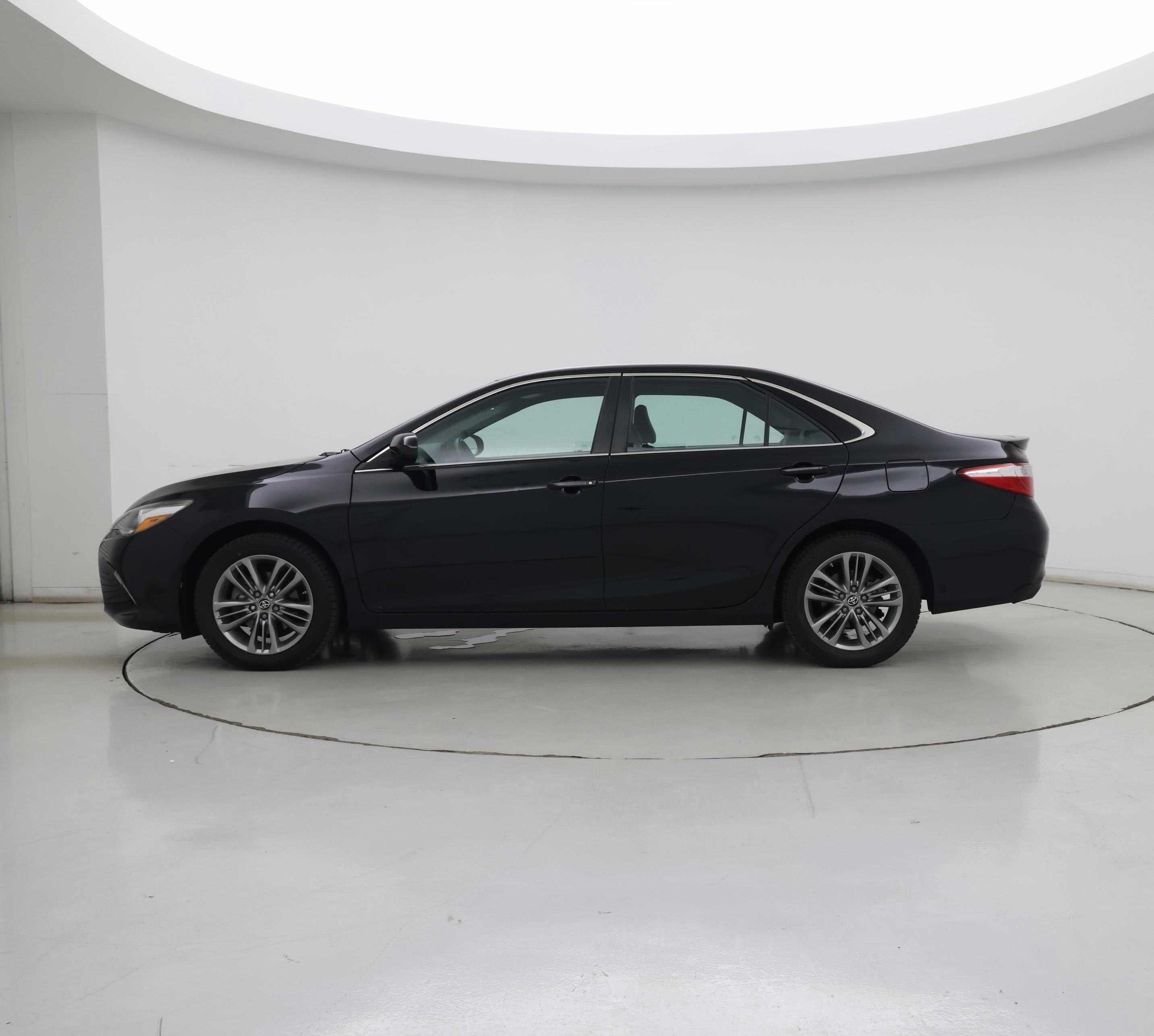 Thumbnail: 2017 Toyota Camry - 3