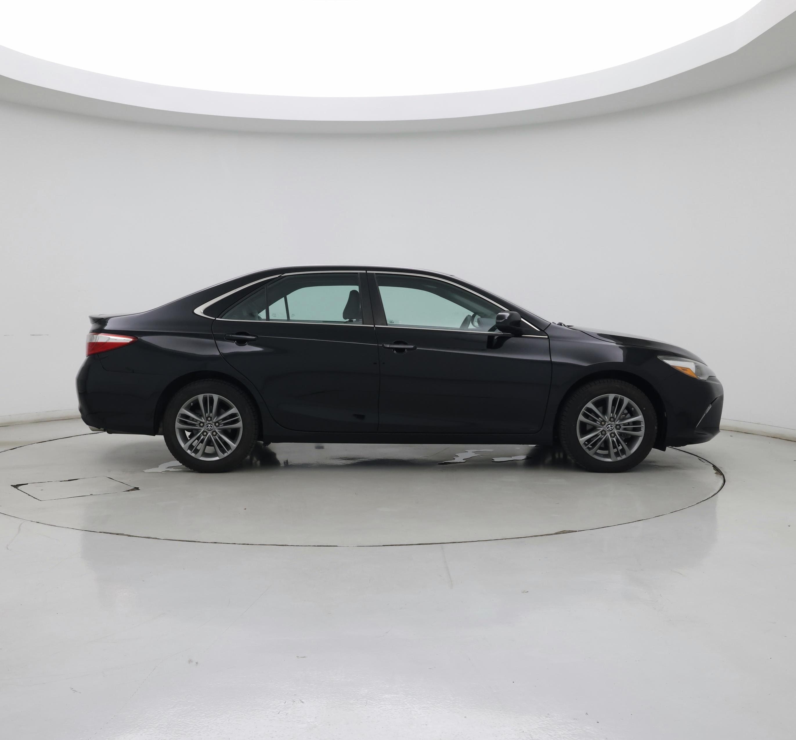 Thumbnail: 2017 Toyota Camry - 7