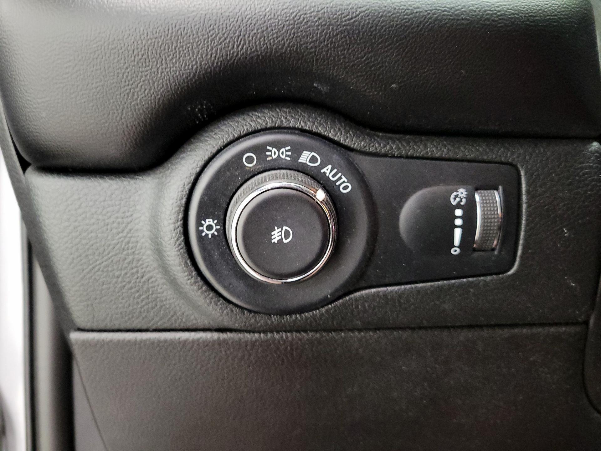 Thumbnail: 2021 Dodge Durango - 13