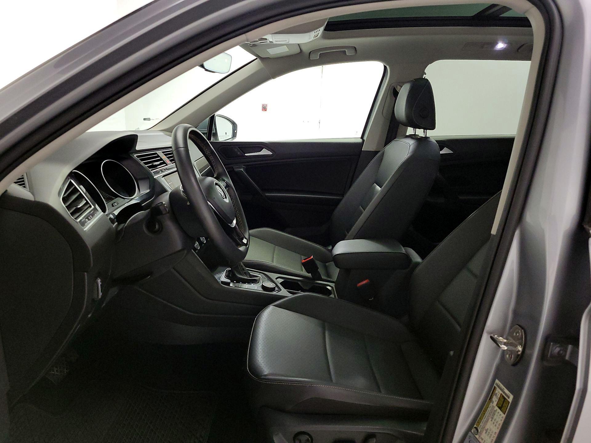 Thumbnail: 2021 Volkswagen Tiguan - 11
