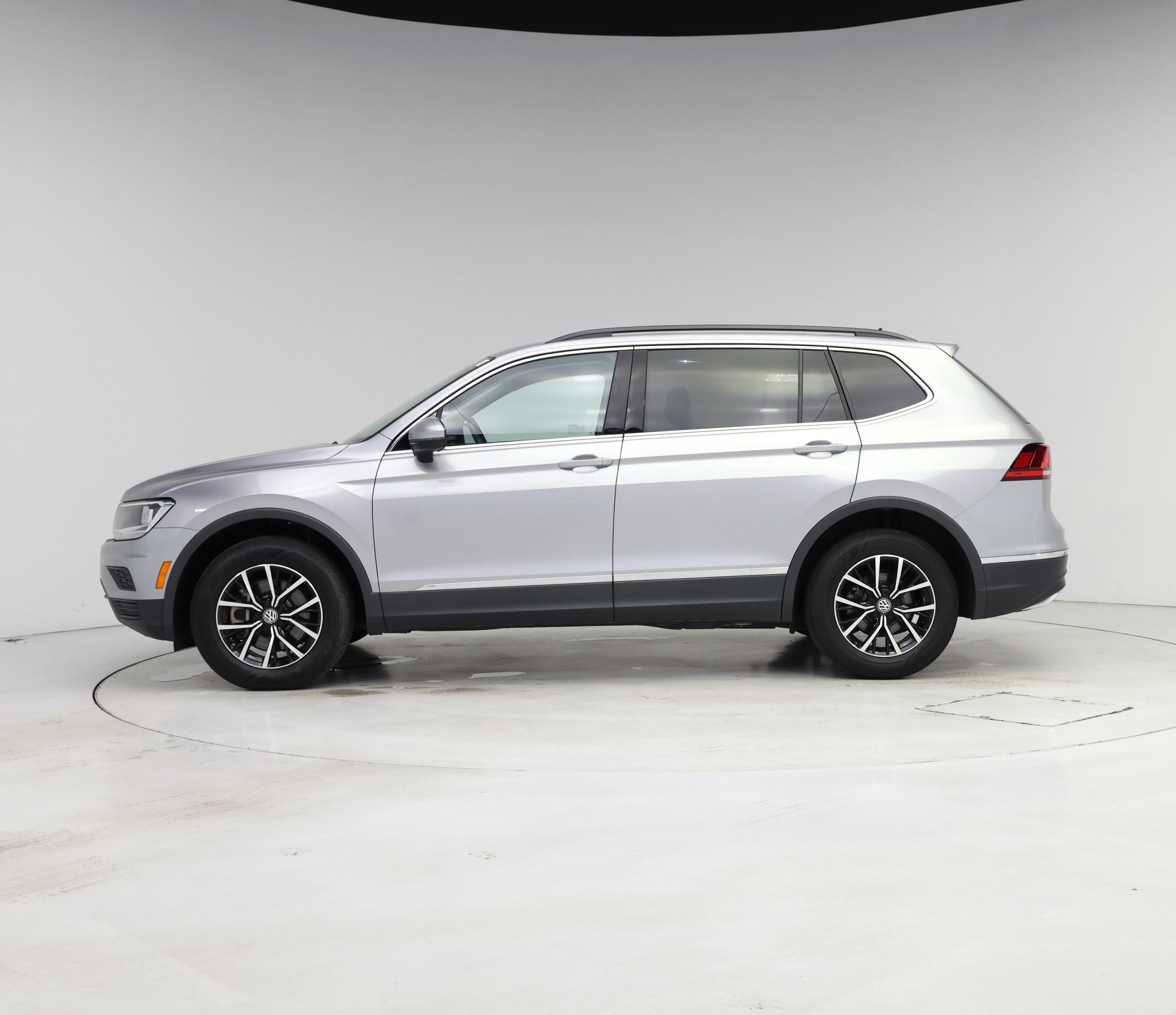 Thumbnail: 2021 Volkswagen Tiguan - 3