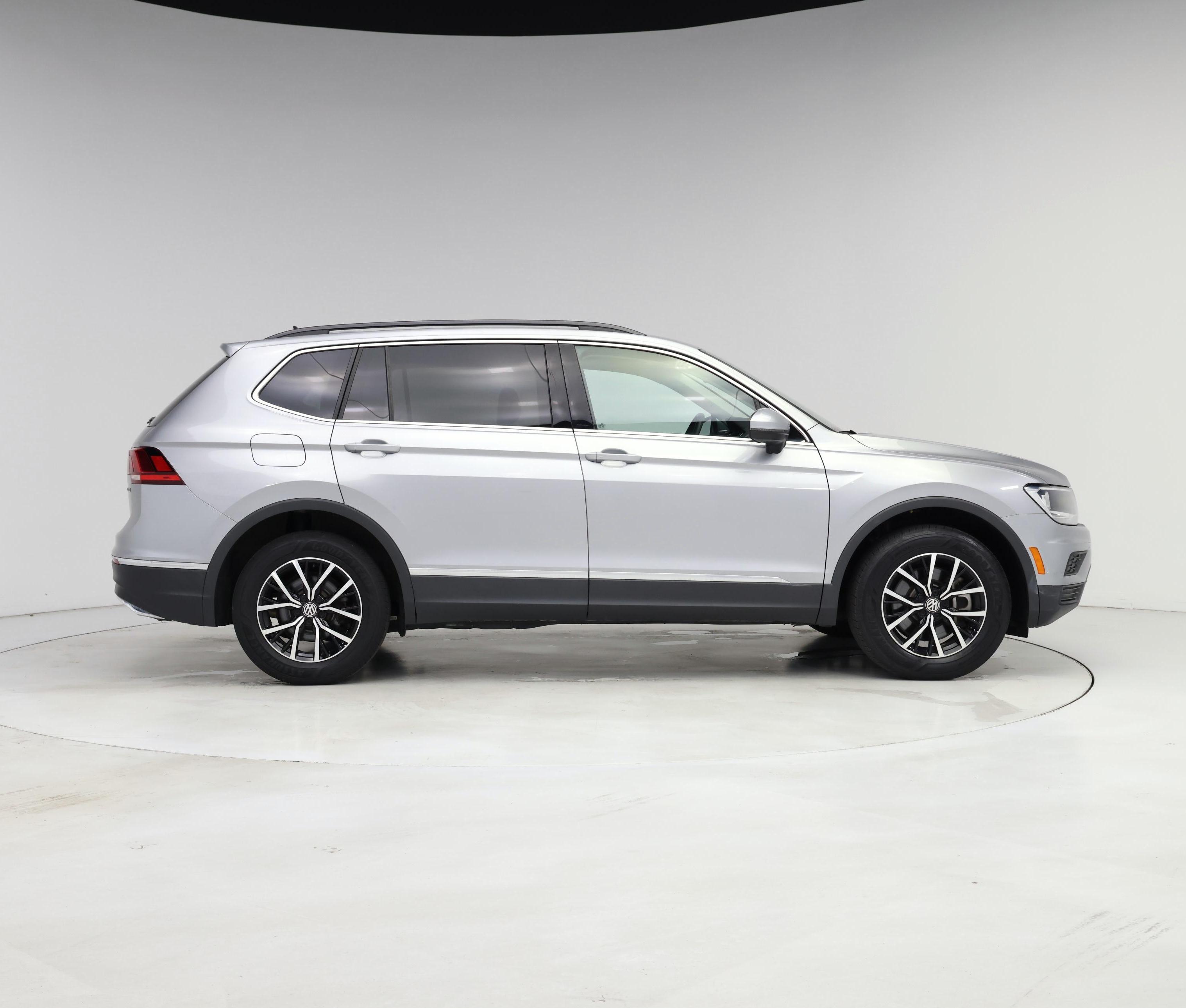 Thumbnail: 2021 Volkswagen Tiguan - 7