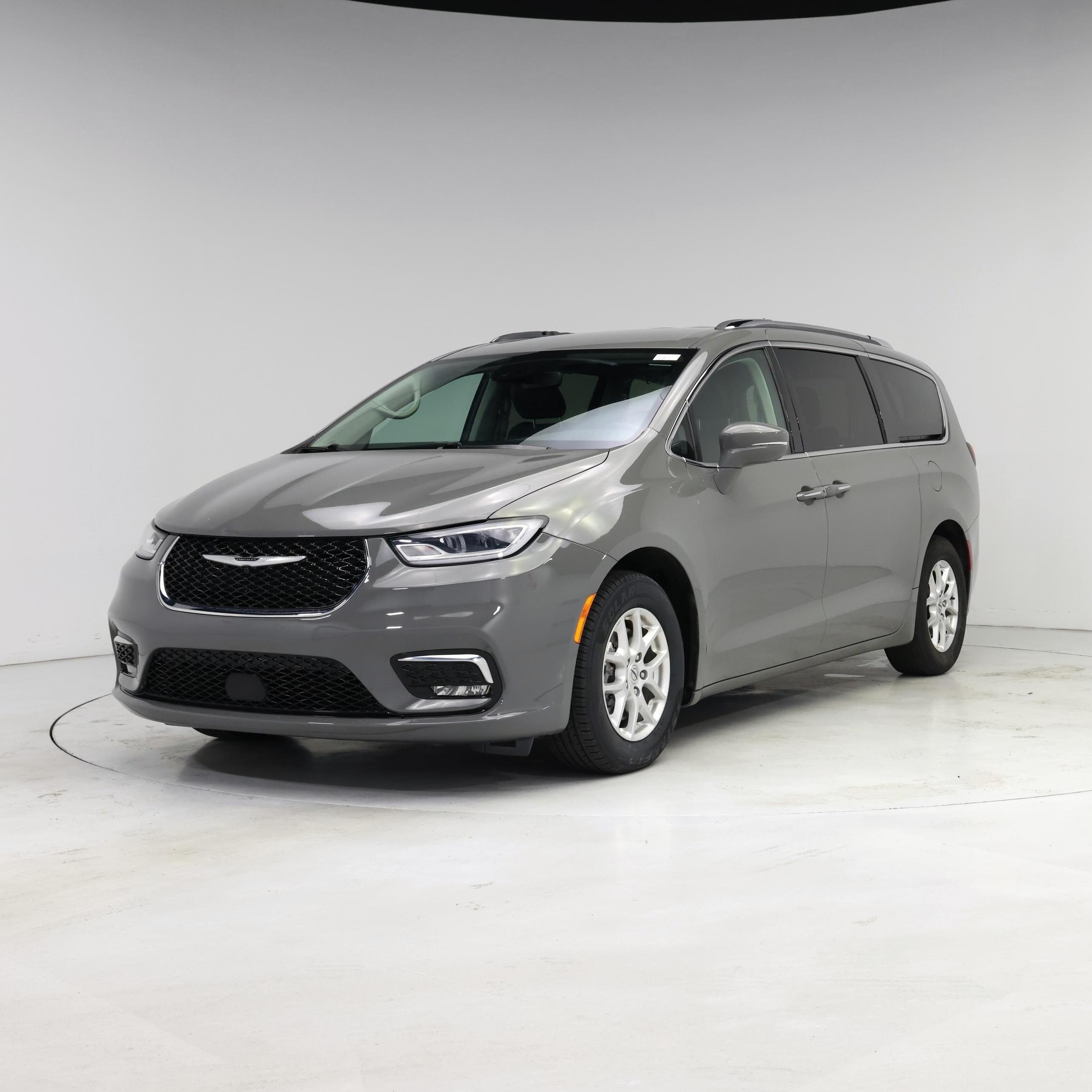 Thumbnail: 2021 Chrysler Pacifica - 4
