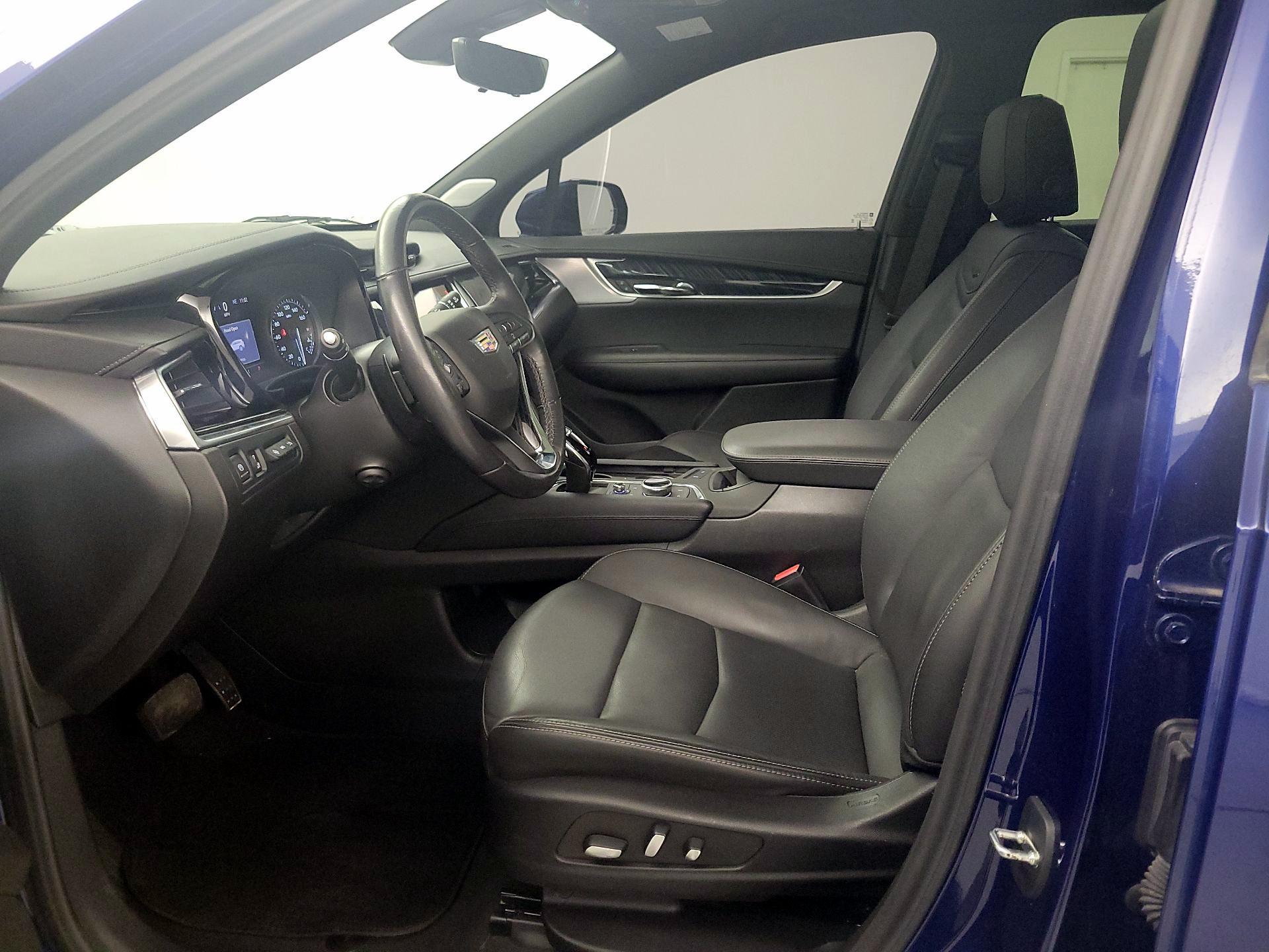 Thumbnail: 2023 Cadillac XT6 - 11