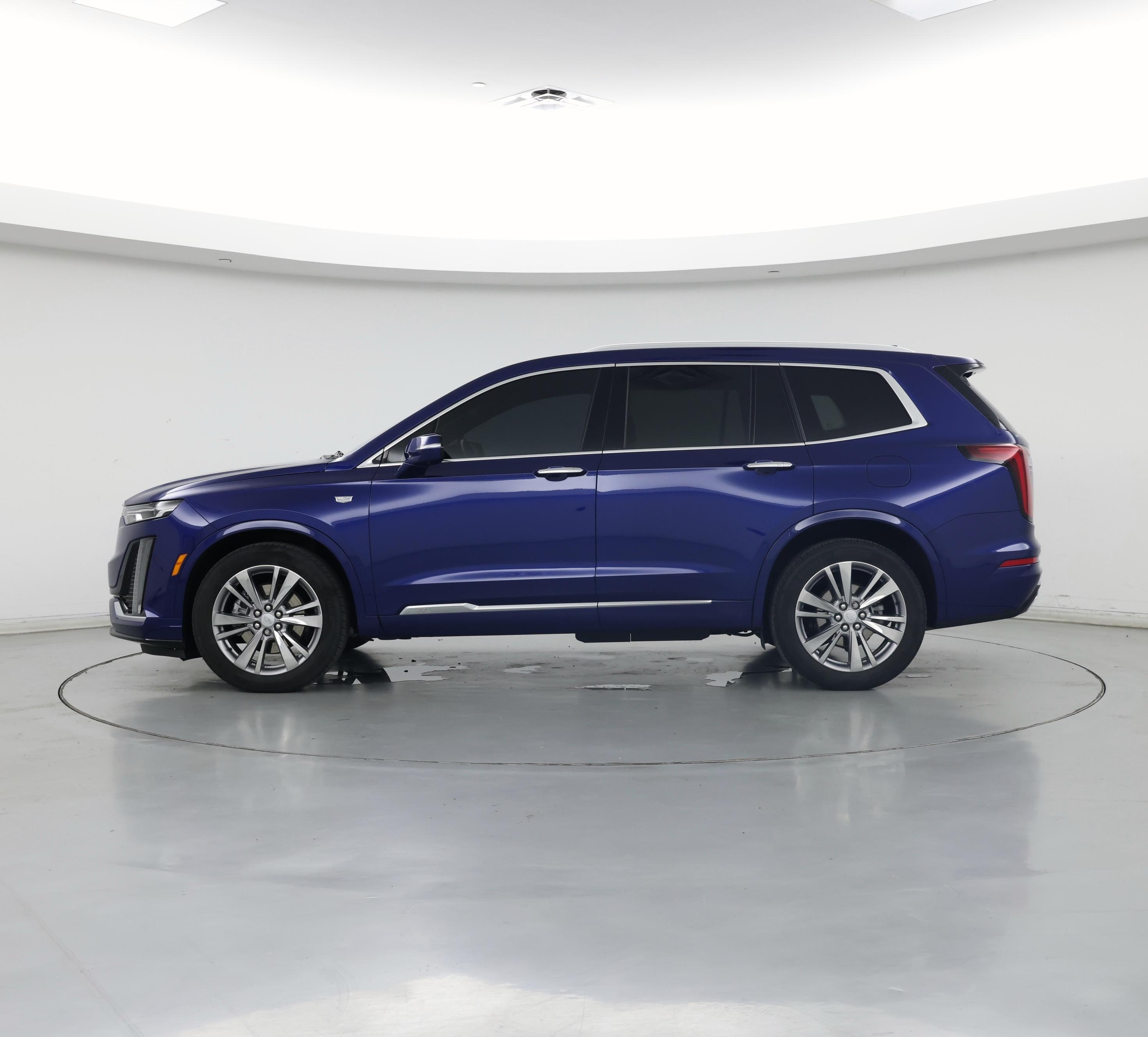 Thumbnail: 2023 Cadillac XT6 - 3