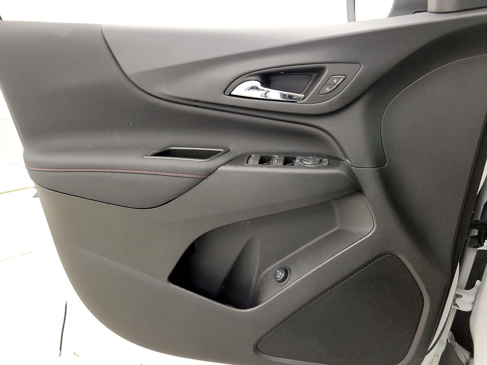 Thumbnail: 2022 Chevrolet Equinox - 12