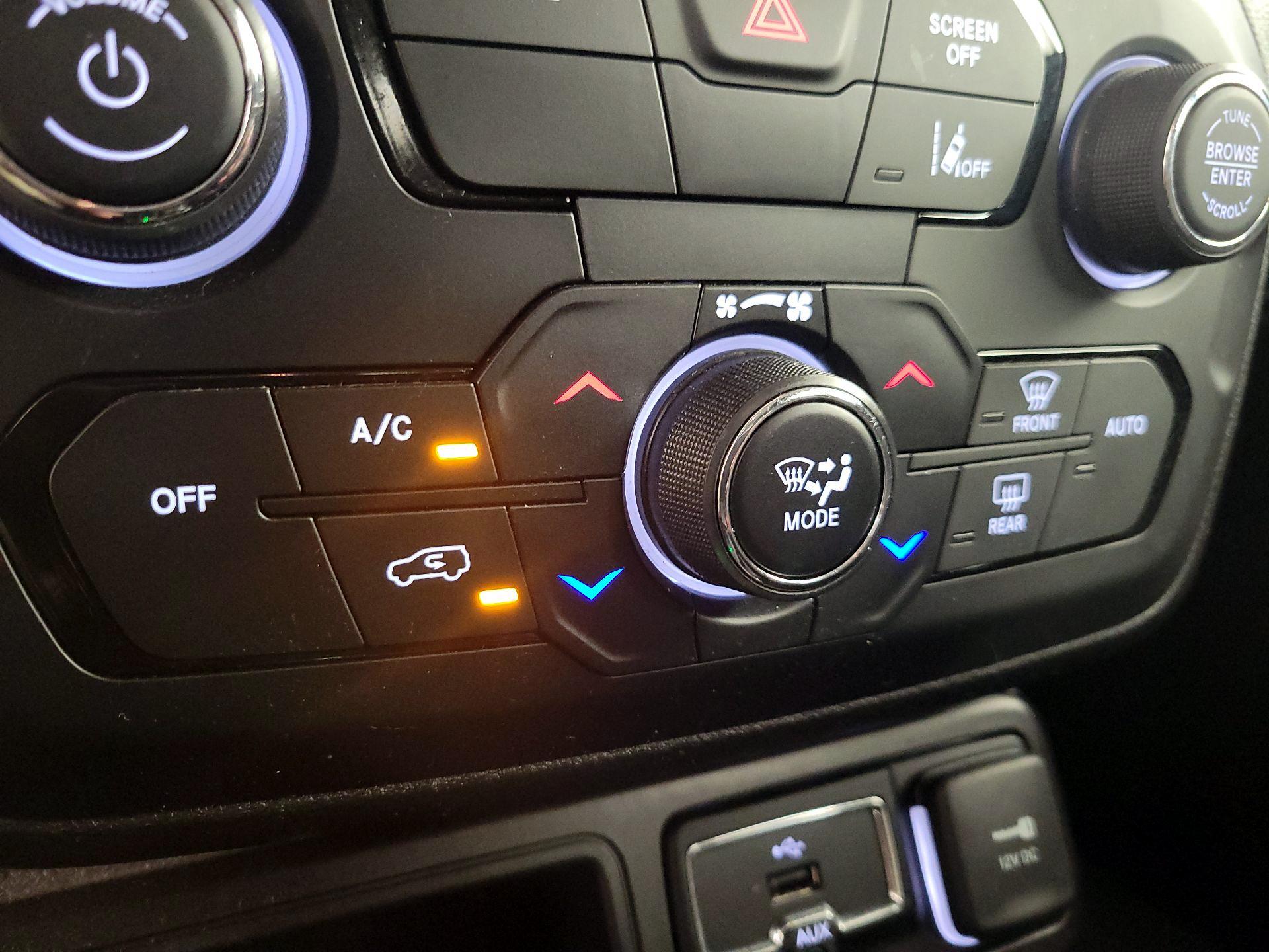 Thumbnail: 2021 Jeep Renegade - 16