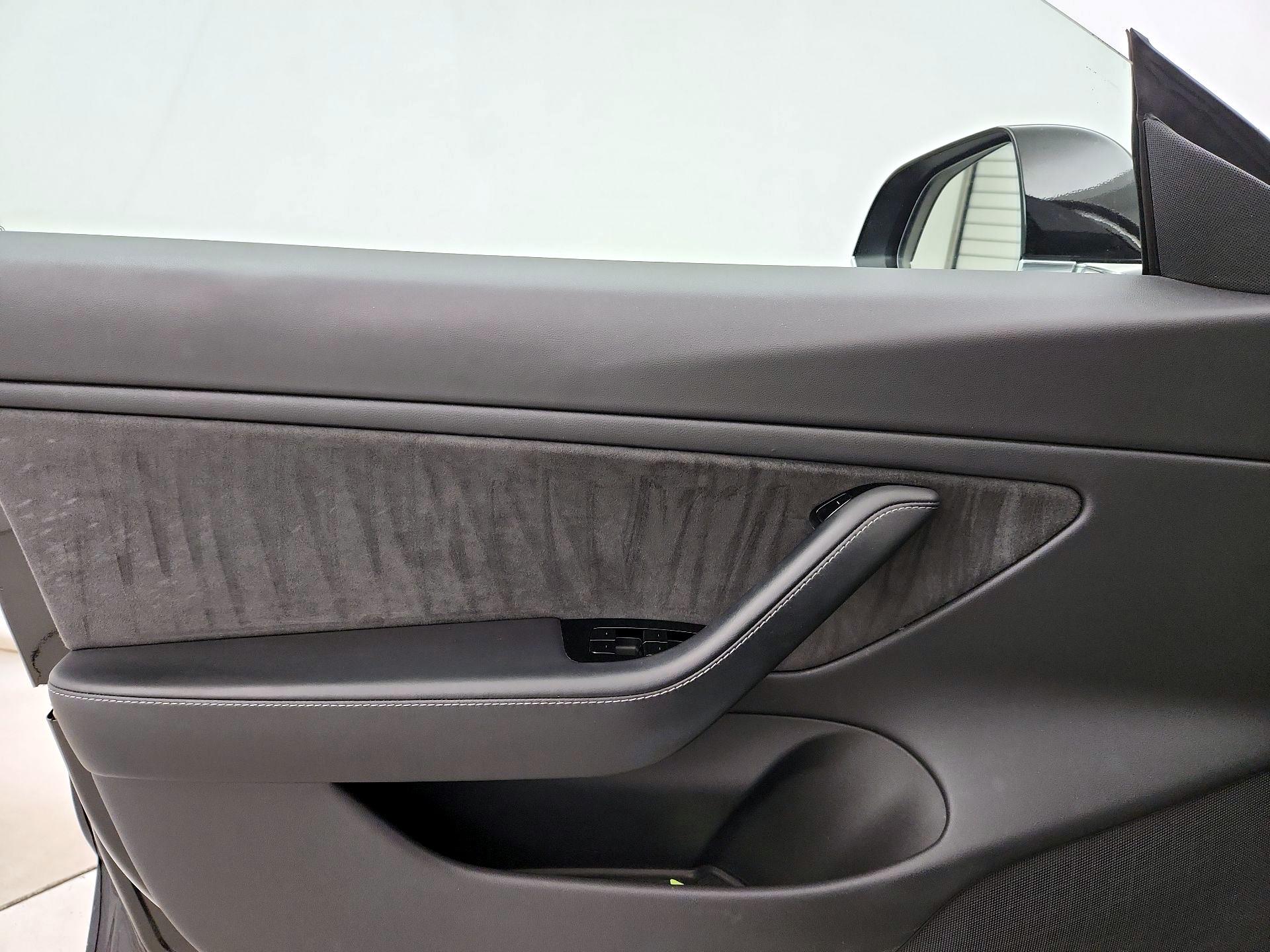 Thumbnail: 2020 Tesla Model 3 - 12