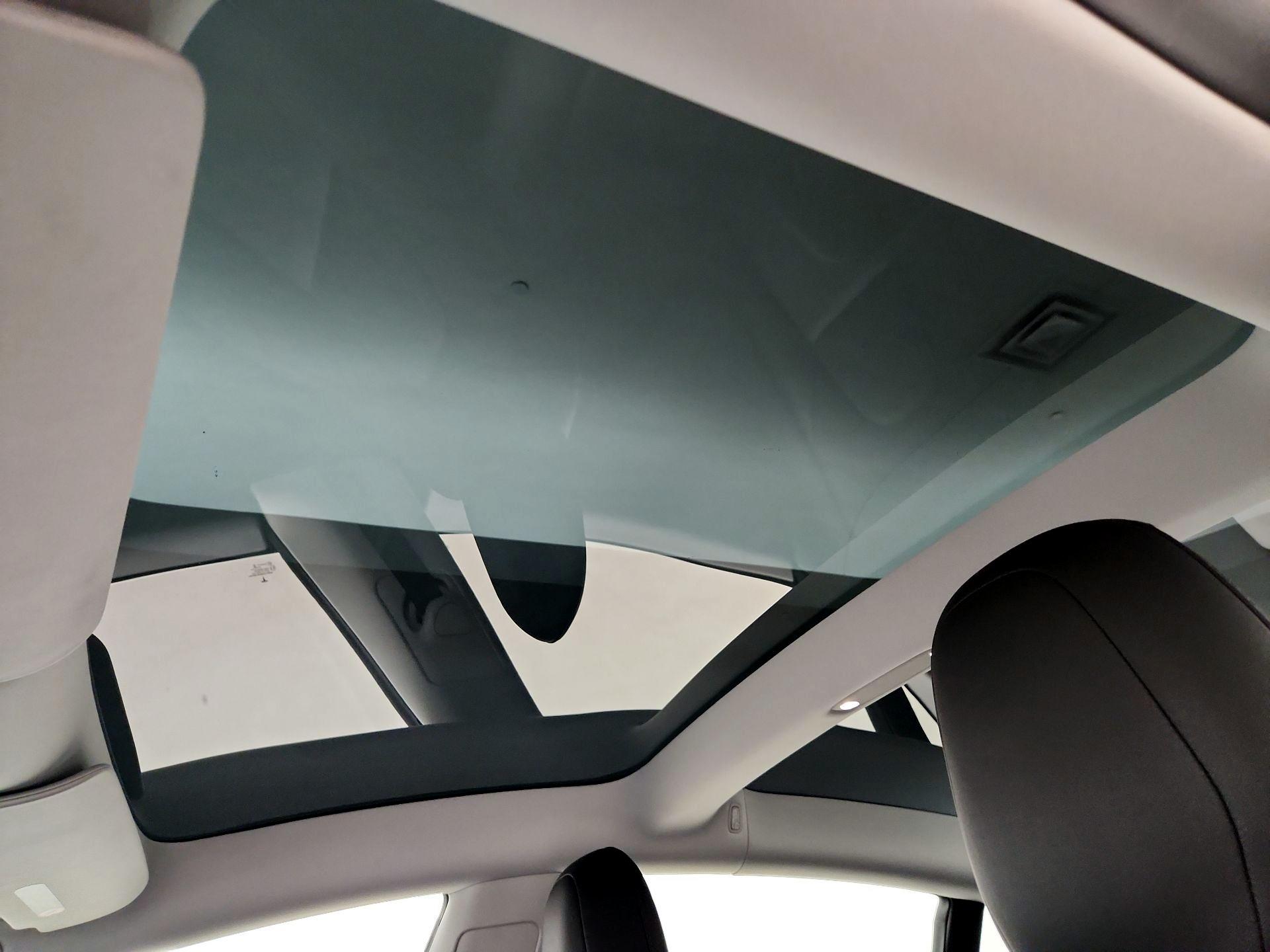 Thumbnail: 2020 Tesla Model 3 - 18