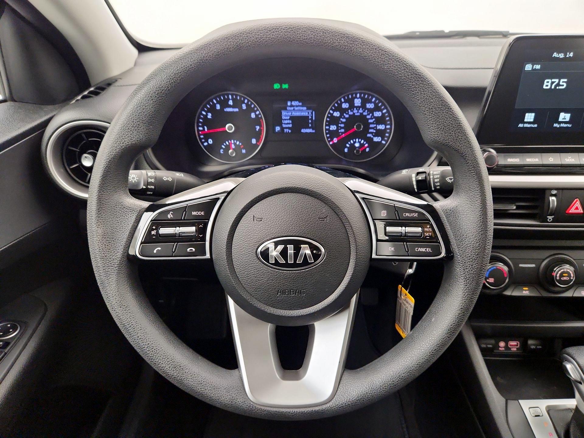Thumbnail: 2020 Kia Forte - 10