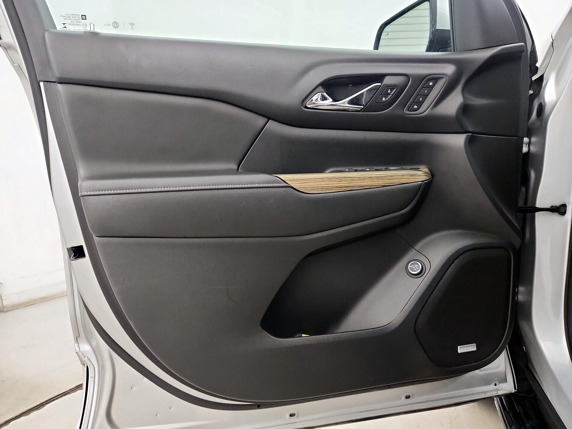 Thumbnail: 2017 GMC Acadia - 12