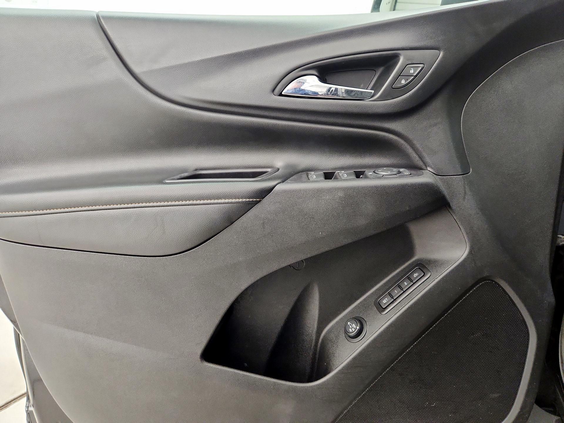 Thumbnail: 2019 Chevrolet Equinox - 12