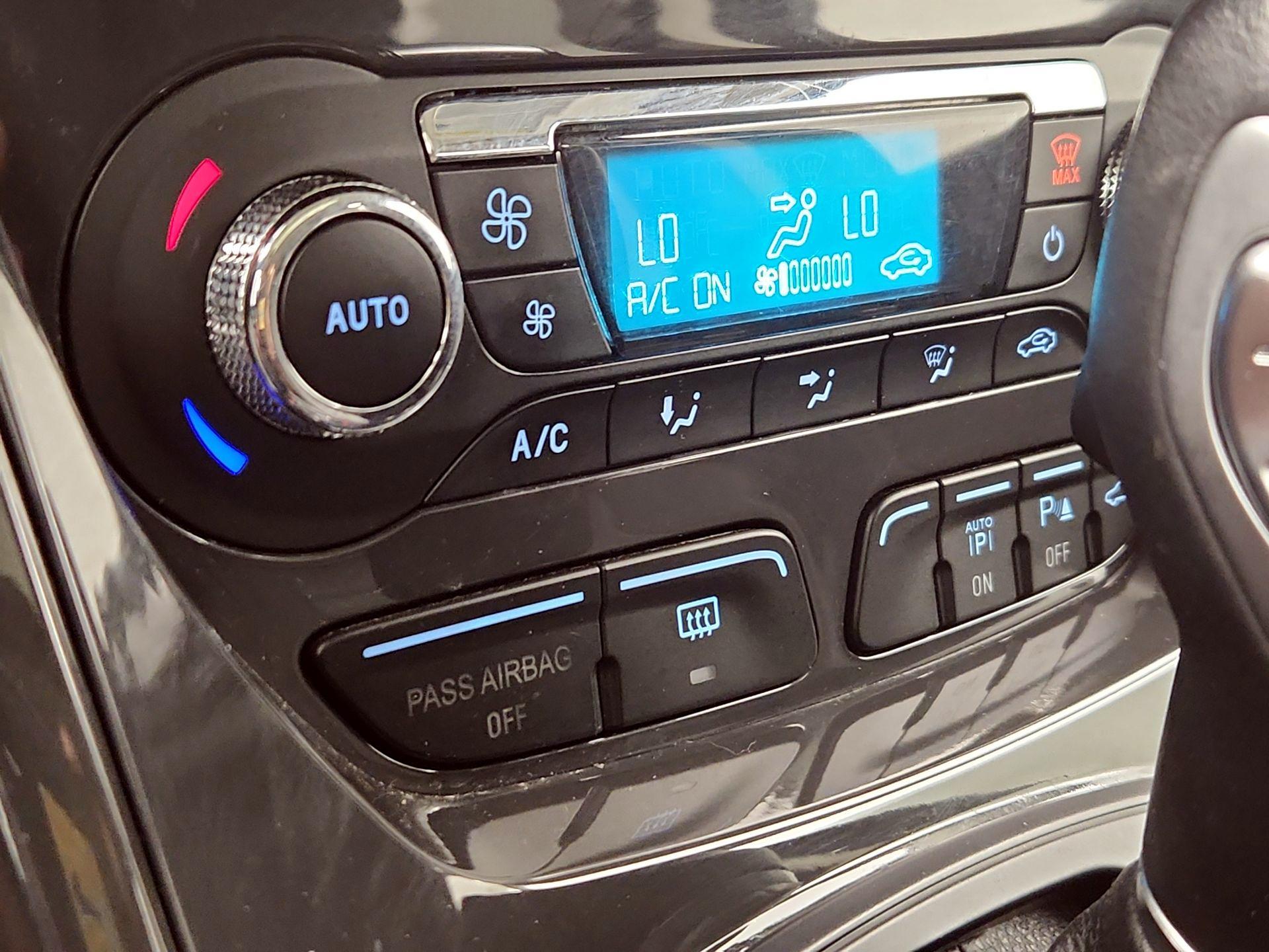 Thumbnail: 2014 Ford Escape - 16