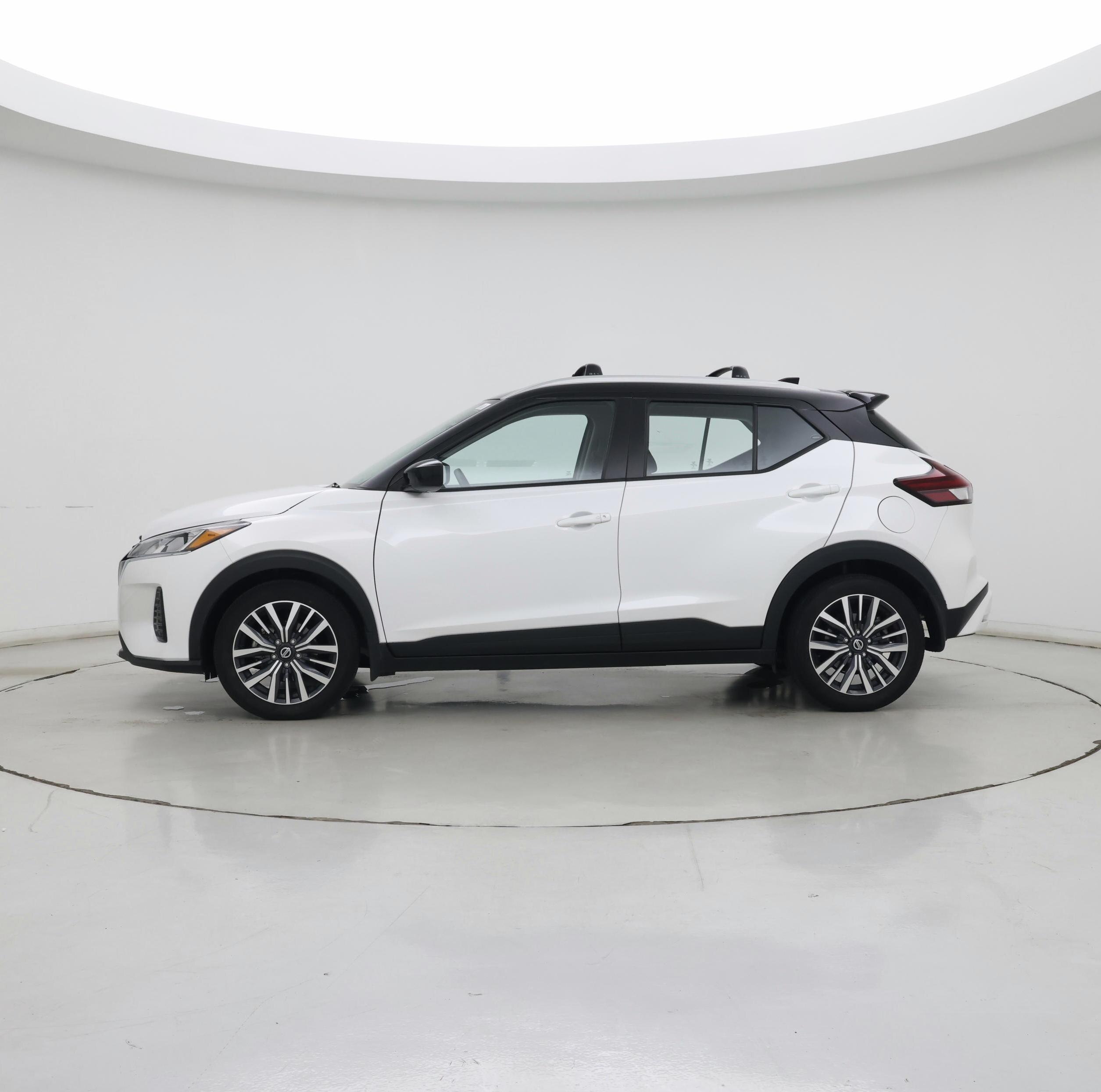 Thumbnail: 2021 Nissan Kicks - 3