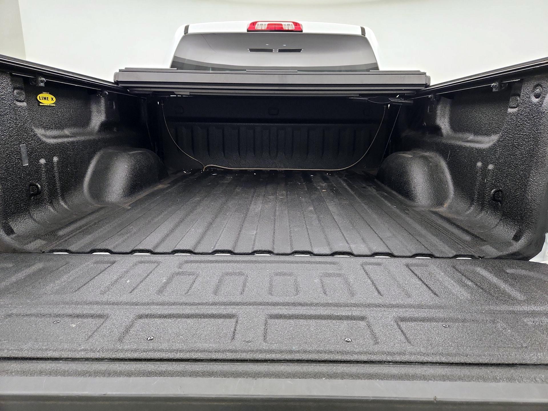 Thumbnail: 2018 Chevrolet Silverado 1500 - 20