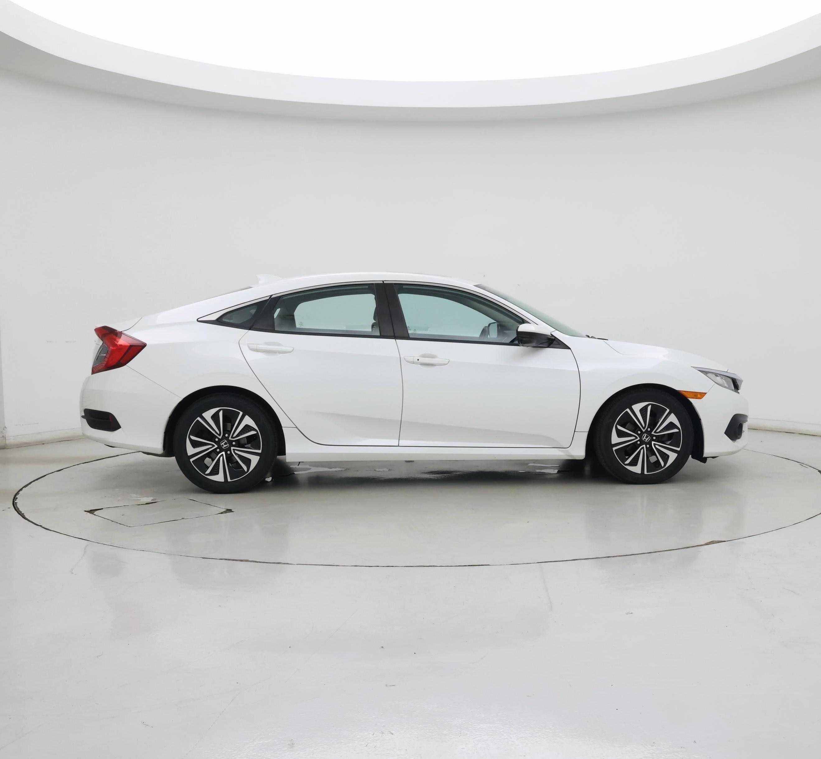 Thumbnail: 2016 Honda Civic - 7