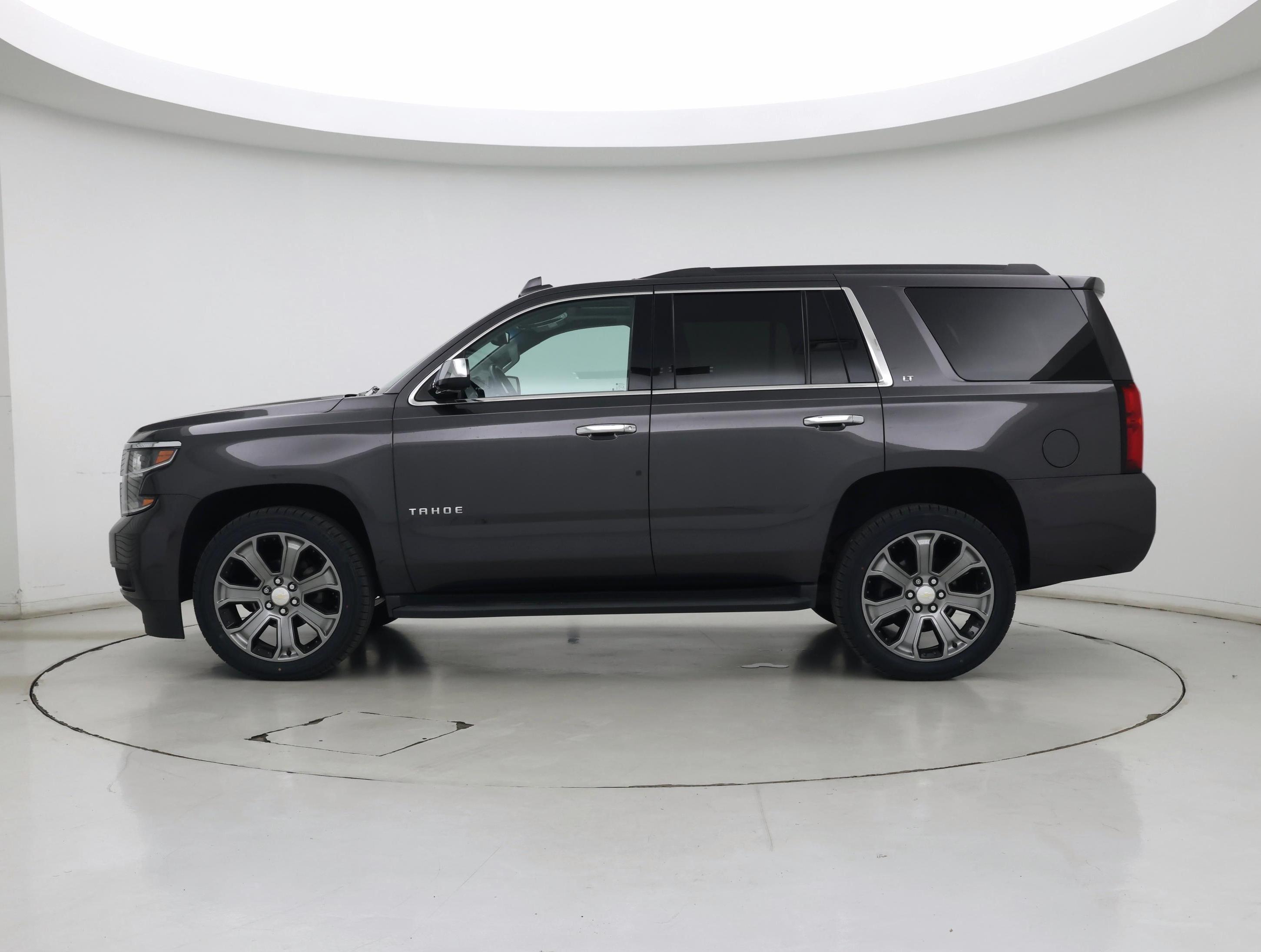 Thumbnail: 2016 Chevrolet Tahoe - 3