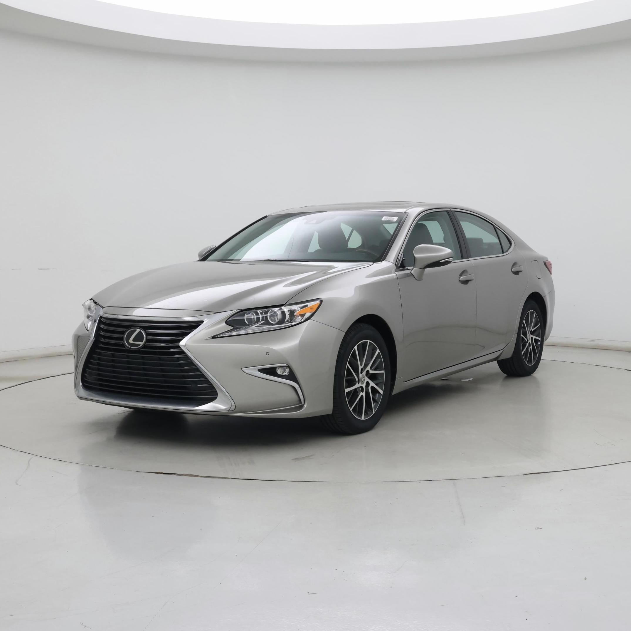 Thumbnail: 2016 Lexus ES - 4