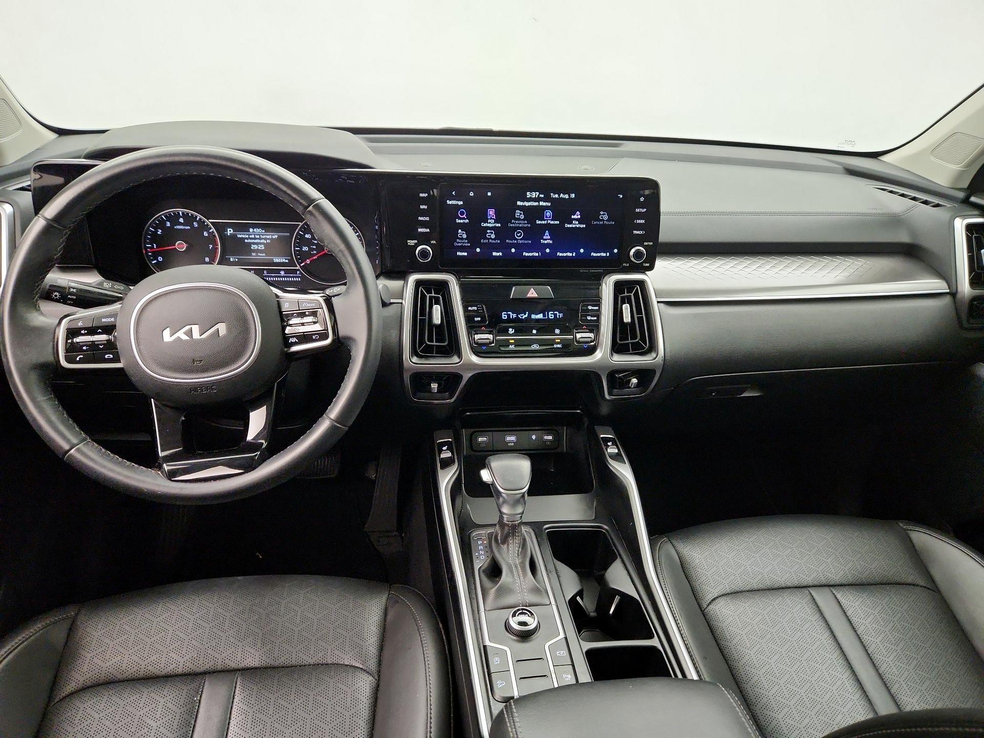 Thumbnail: 2023 Kia Sorento - 9