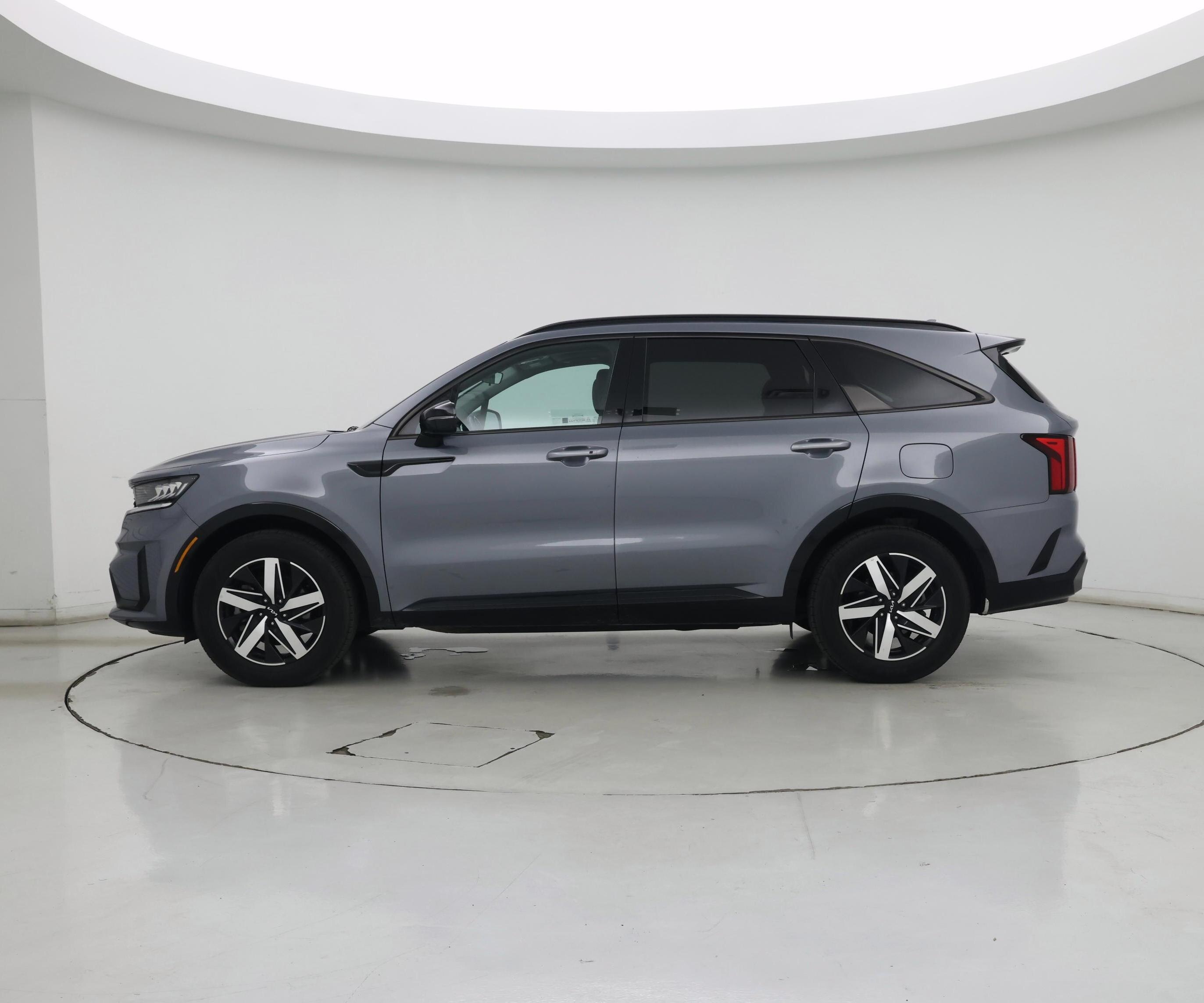 Thumbnail: 2023 Kia Sorento - 3