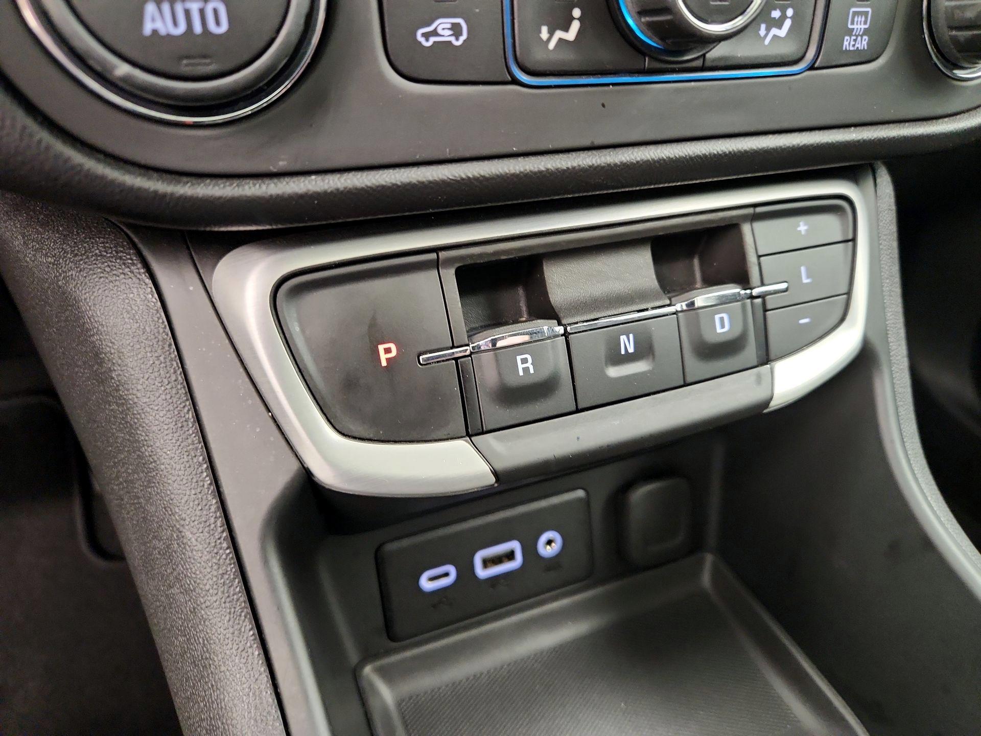 Thumbnail: 2022 GMC Terrain - 17