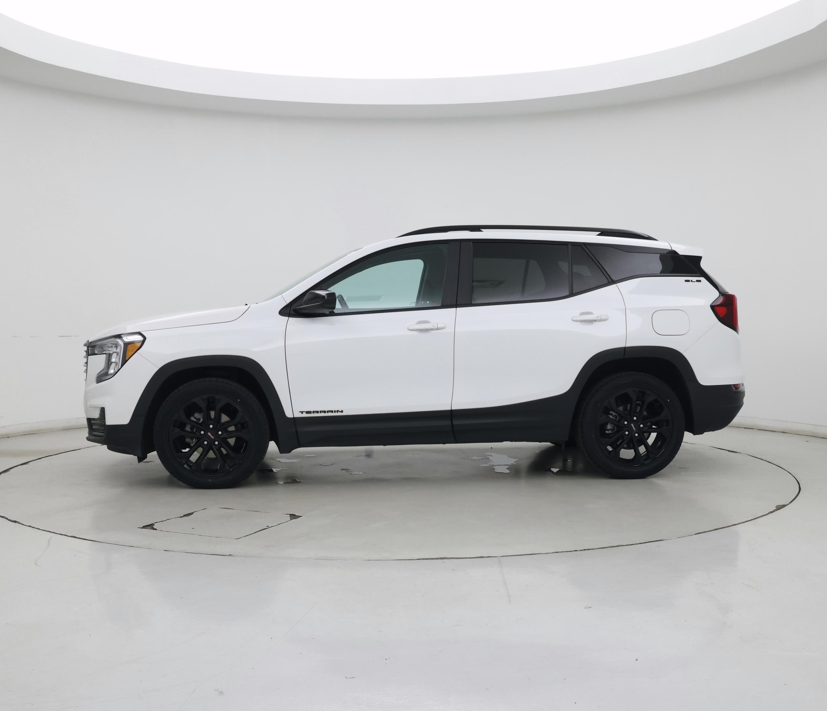 Thumbnail: 2022 GMC Terrain - 3