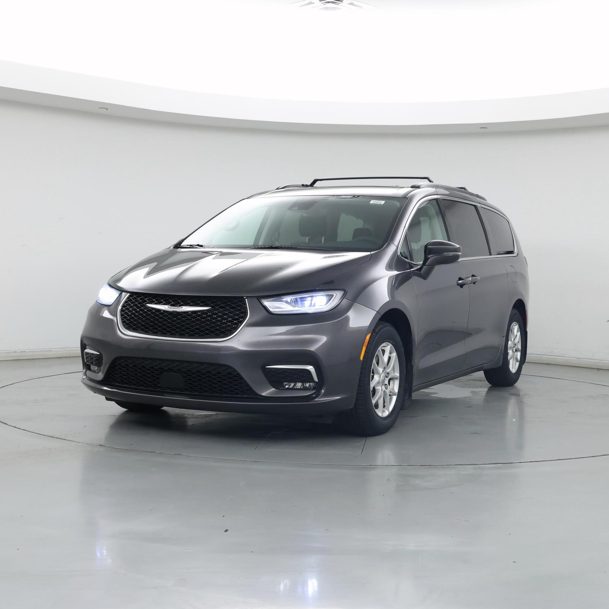 Thumbnail: 2022 Chrysler Pacifica - 4