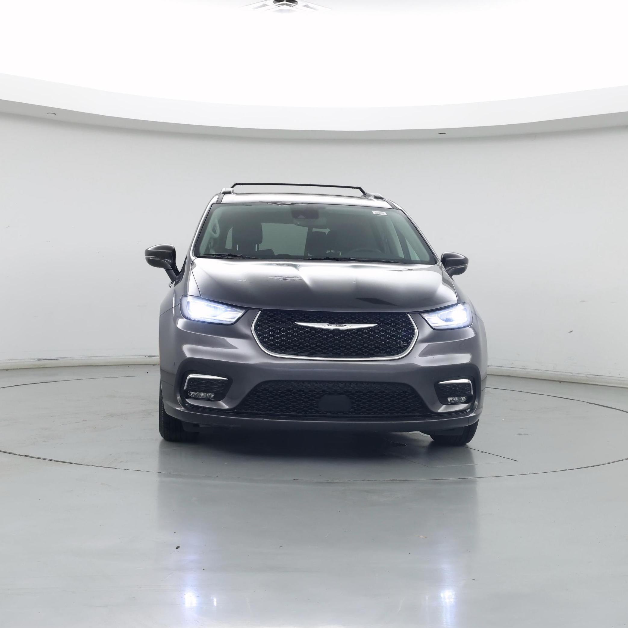 Thumbnail: 2022 Chrysler Pacifica - 5