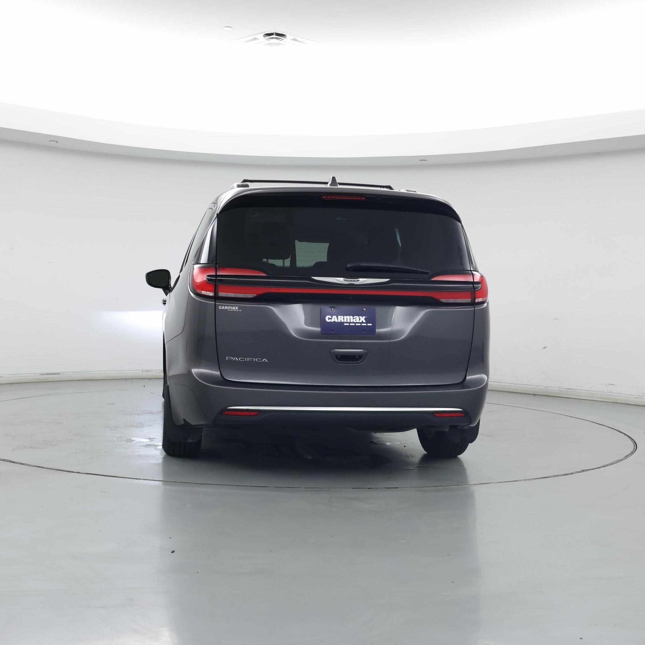 Thumbnail: 2022 Chrysler Pacifica - 6