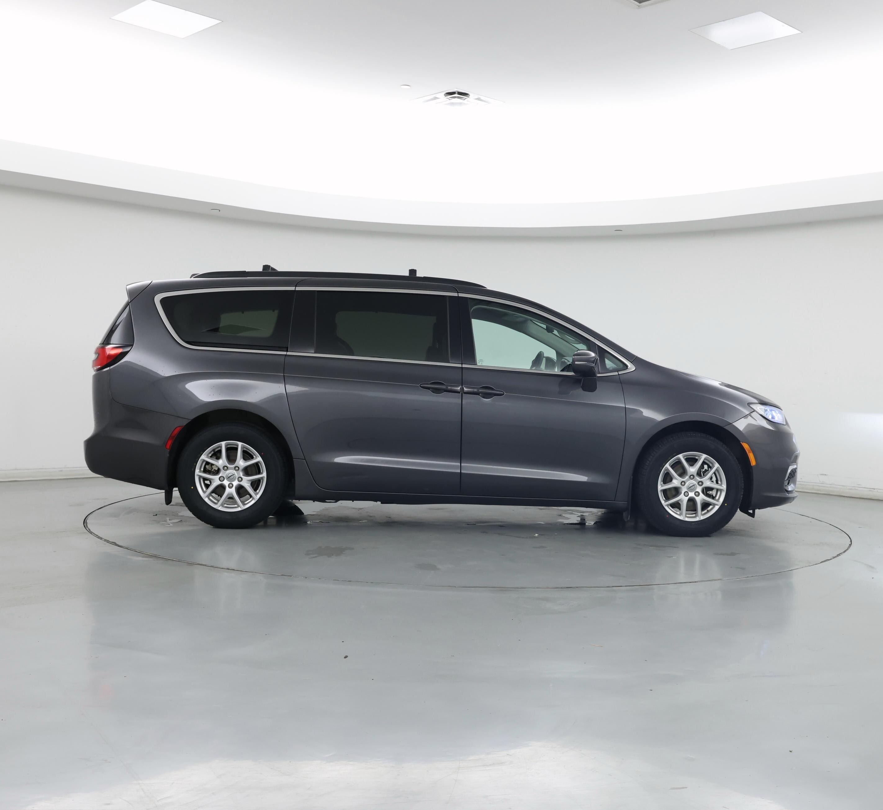 Thumbnail: 2022 Chrysler Pacifica - 7