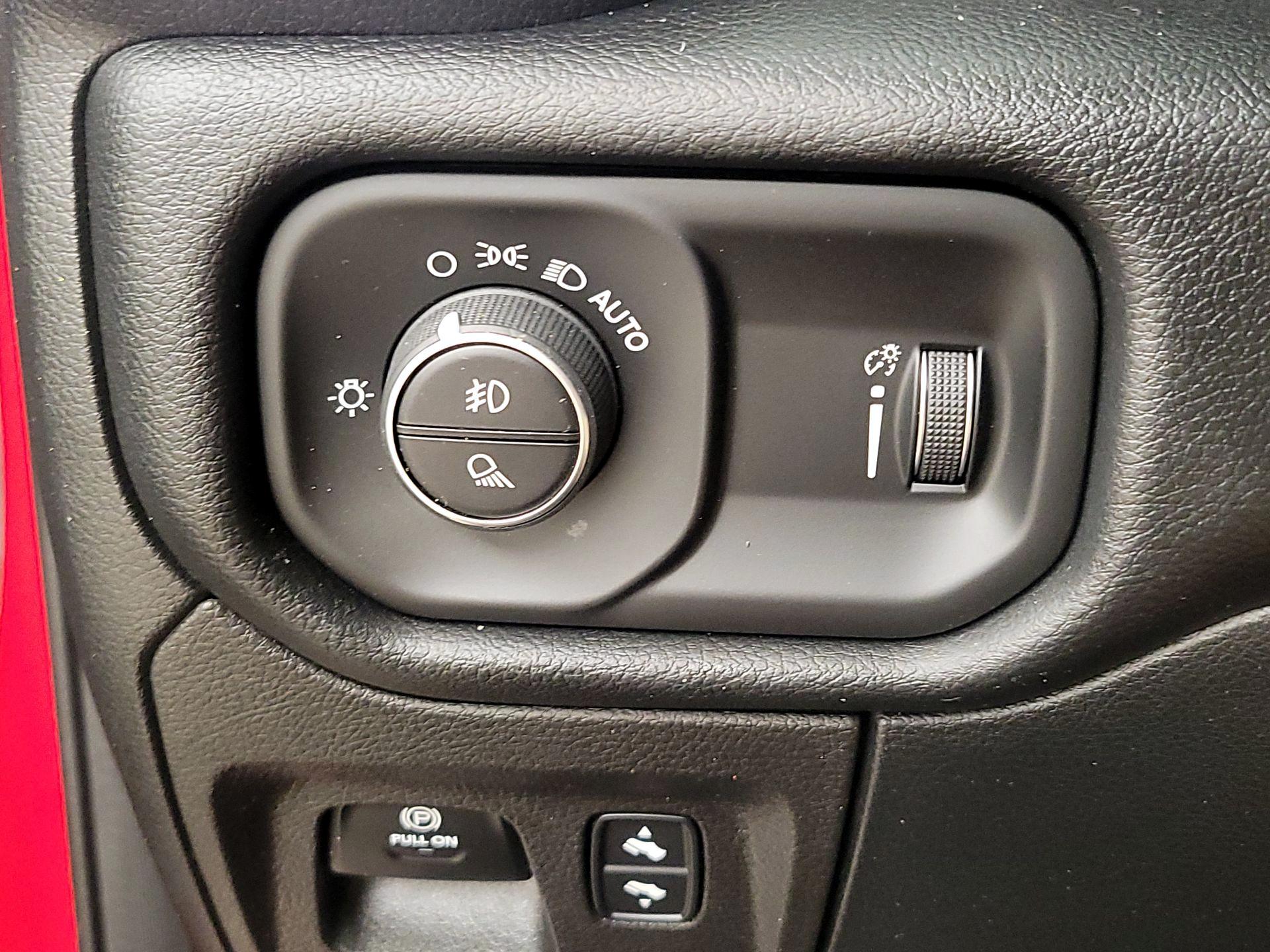 Thumbnail: 2021 RAM 1500 - 13