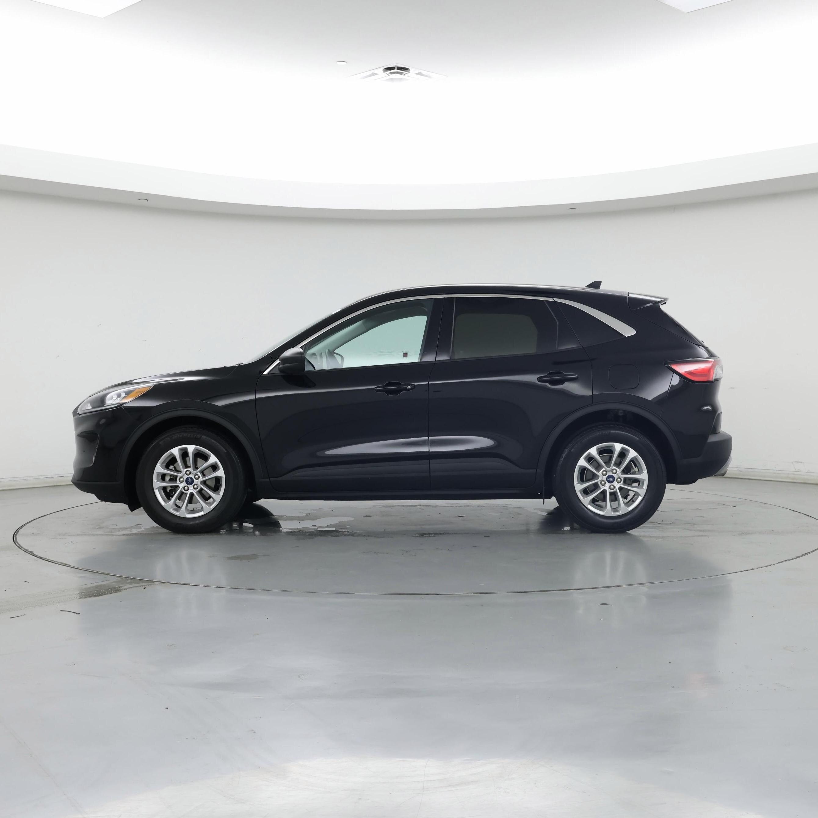 Thumbnail: 2022 Ford Escape - 3