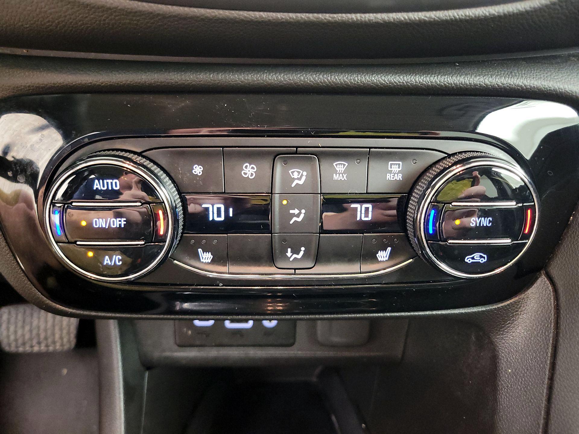 Thumbnail: 2021 Buick Encore GX - 16