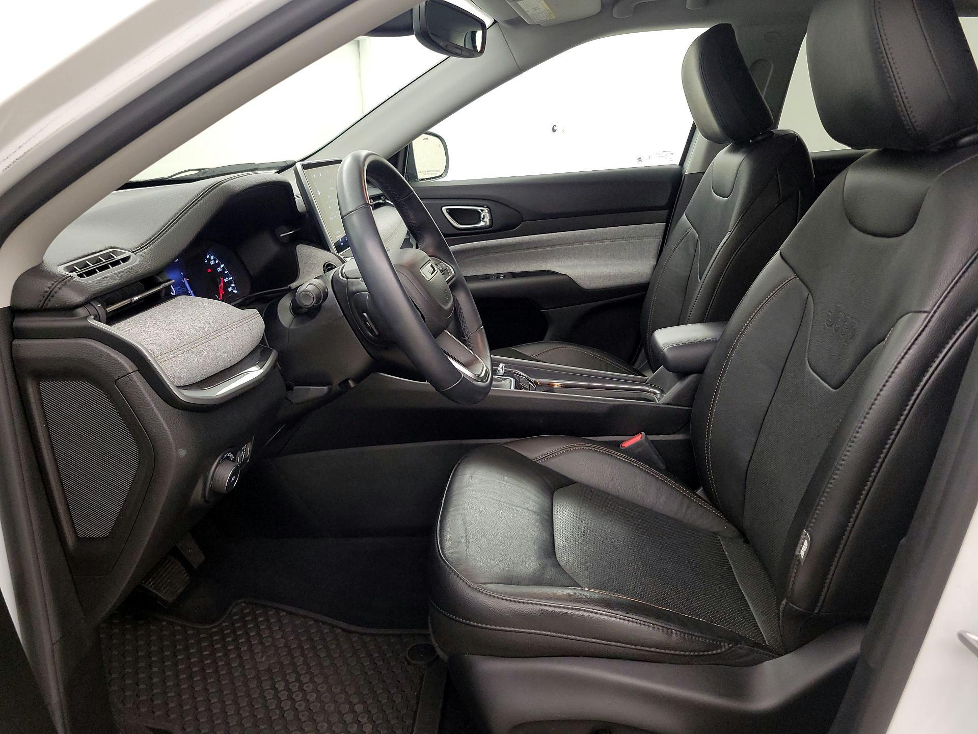 Thumbnail: 2022 Jeep Compass - 11