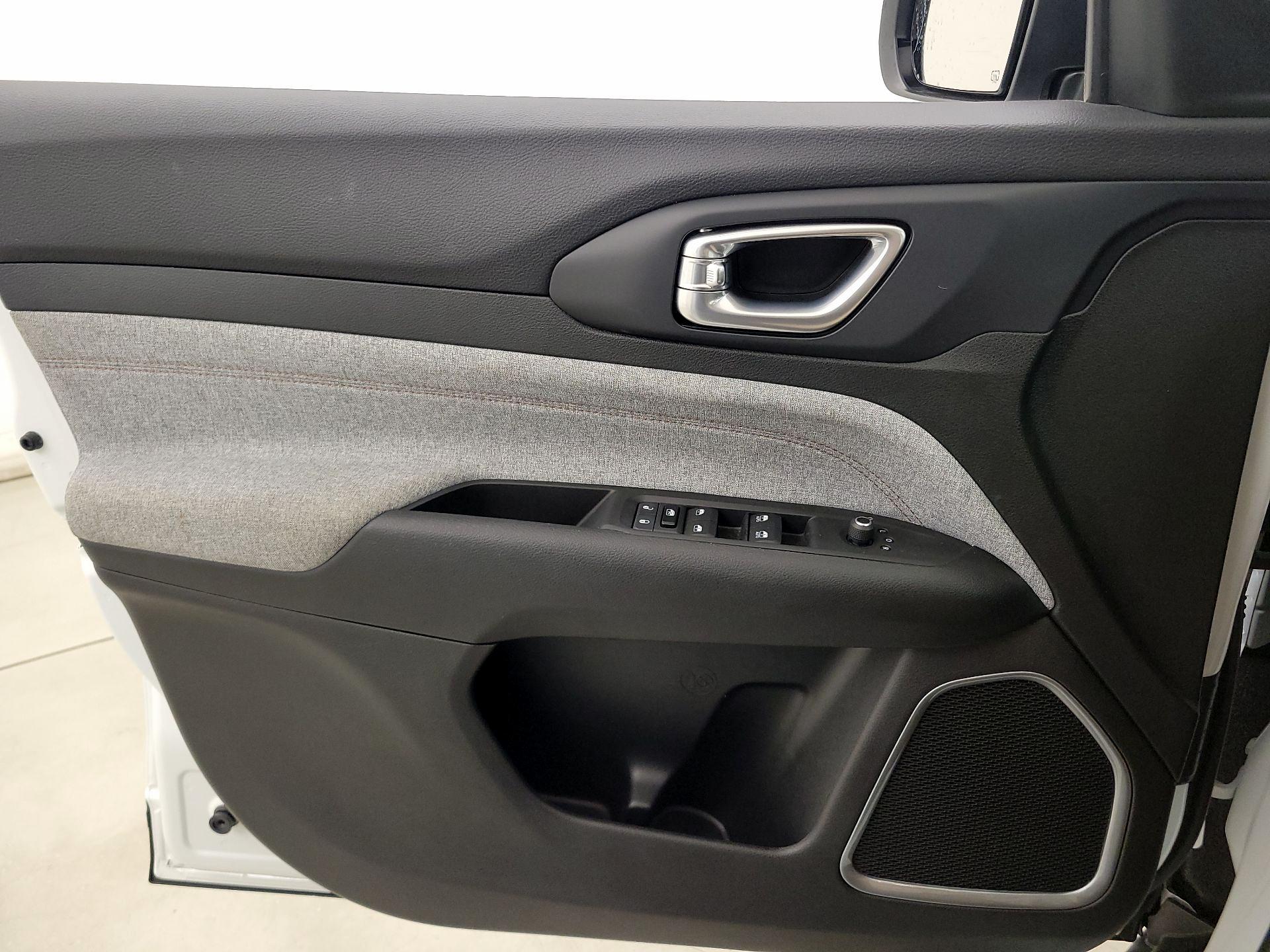 Thumbnail: 2022 Jeep Compass - 12