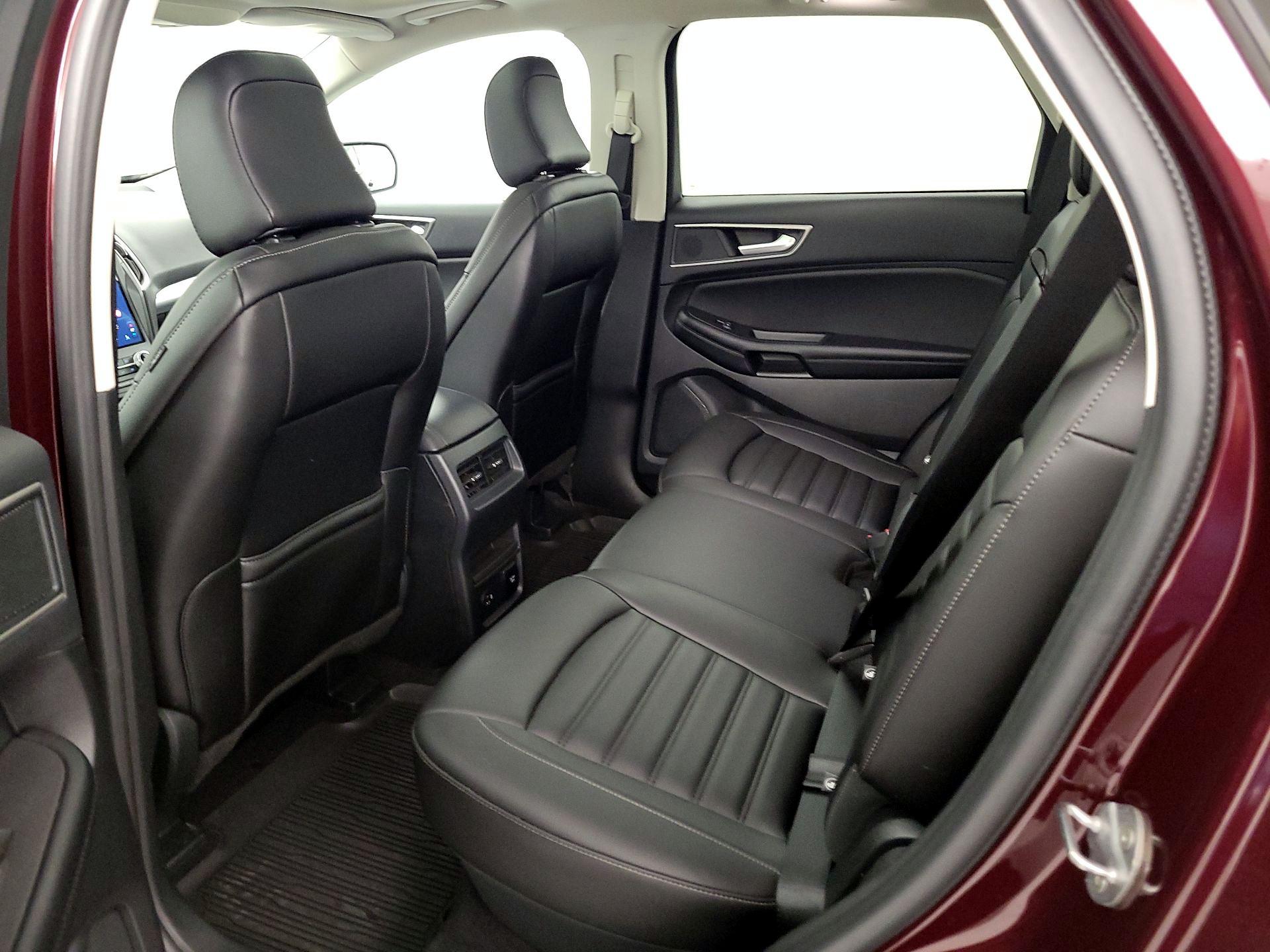 Thumbnail: 2022 Ford Edge - 20
