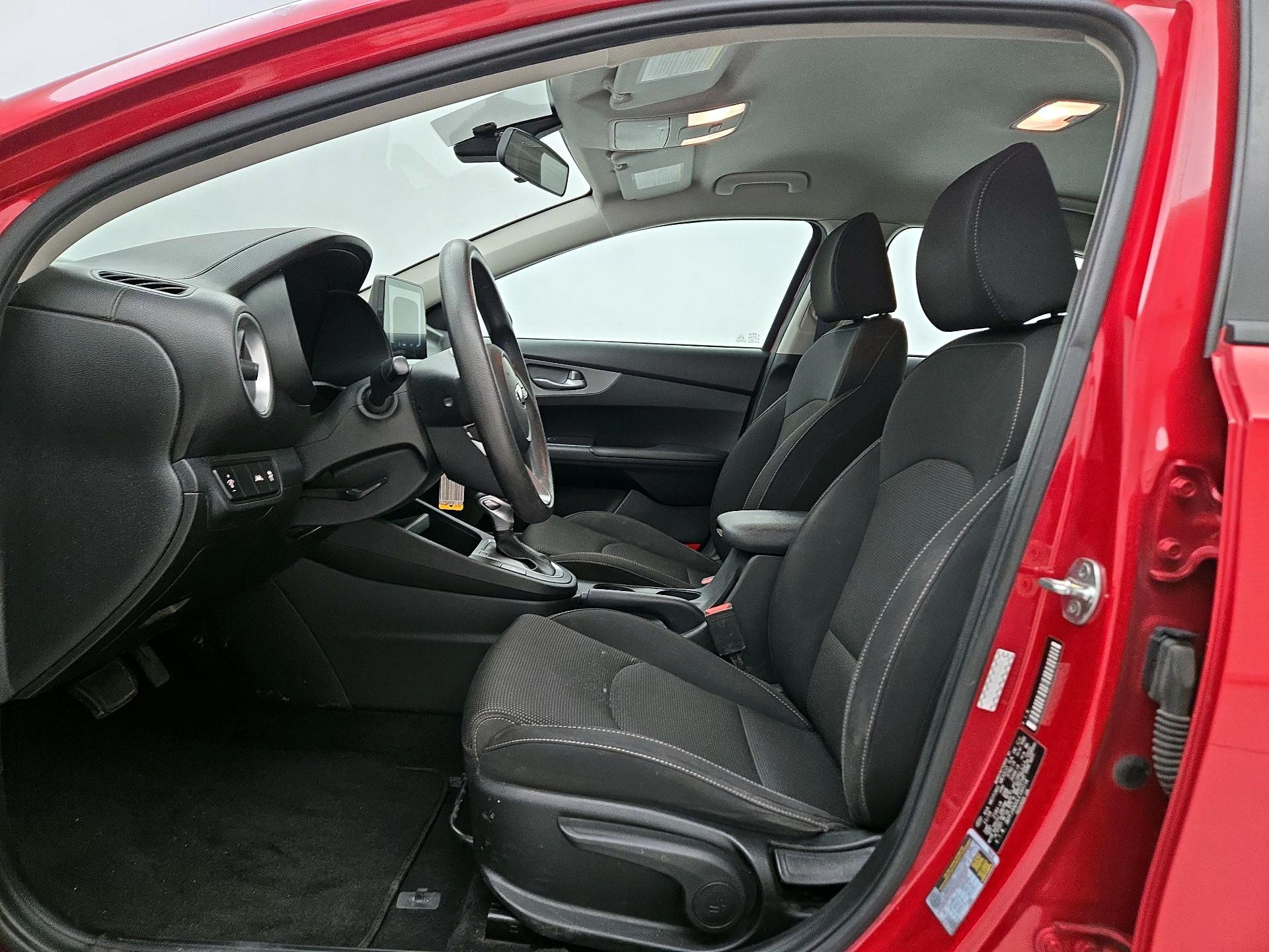 Thumbnail: 2020 Kia Forte - 11