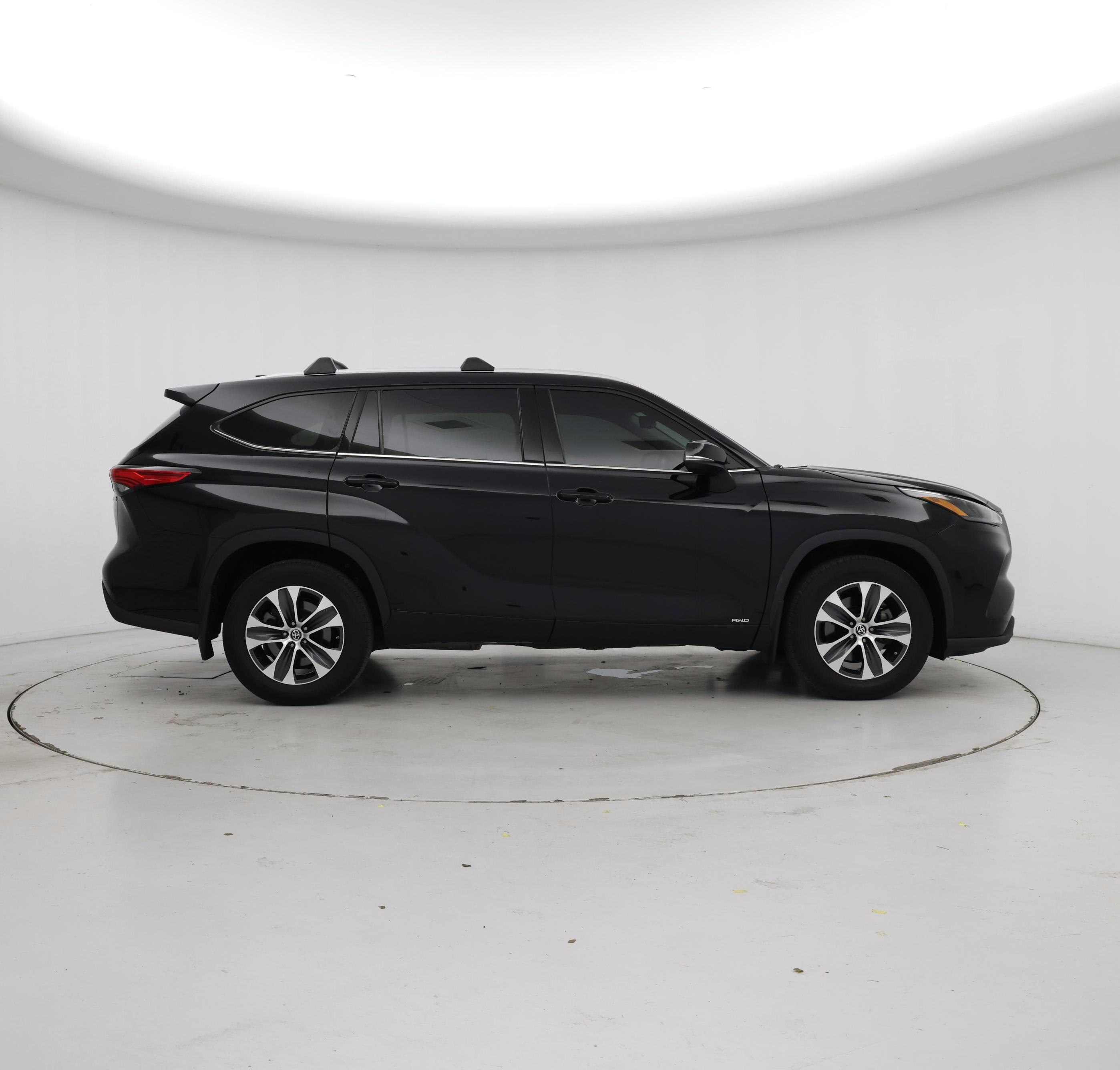 Thumbnail: 2022 Toyota Highlander - 7