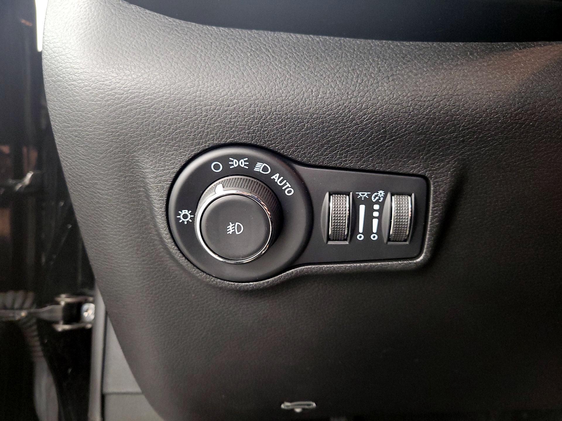 Thumbnail: 2022 Jeep Compass - 13